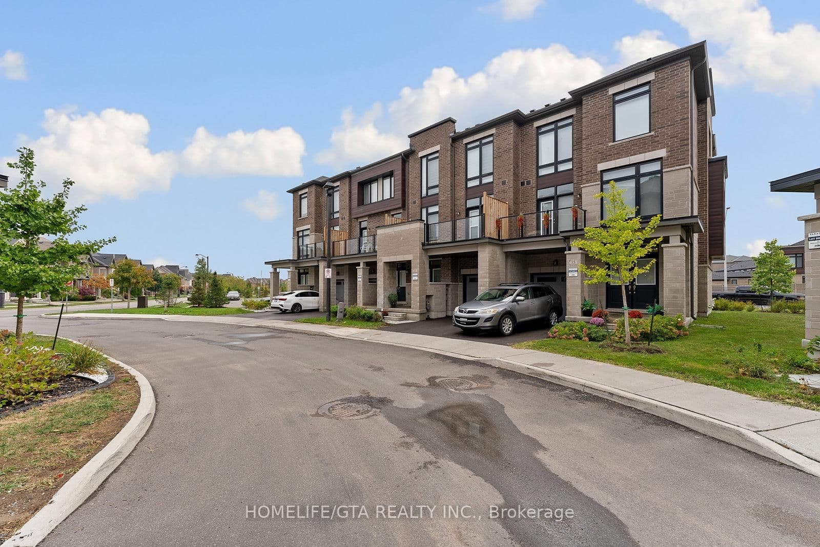 7 Holyrood Crescent, Vaughan, ON