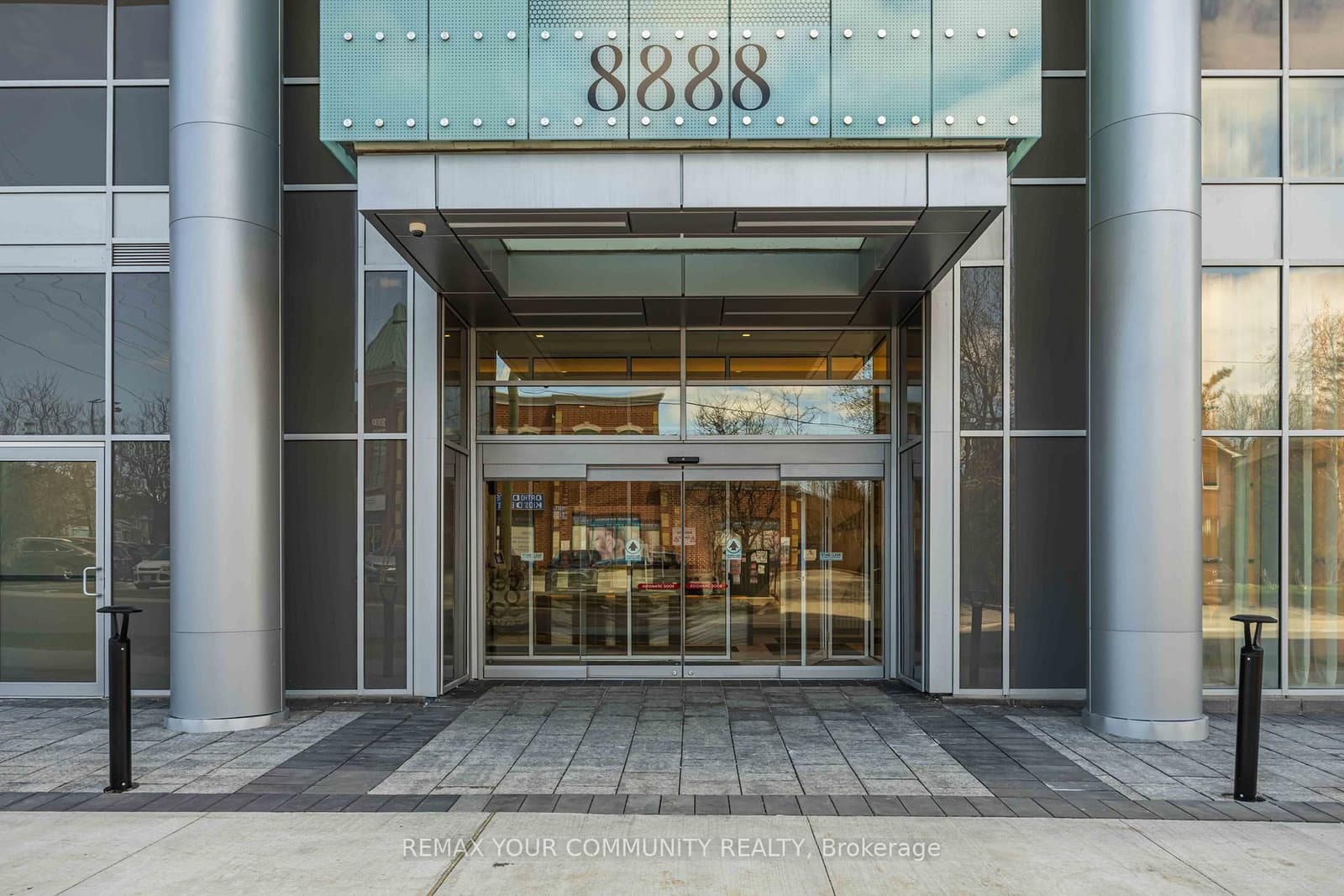 202 - 8888 Yonge Street, Richmond Hill, ON — photo 2