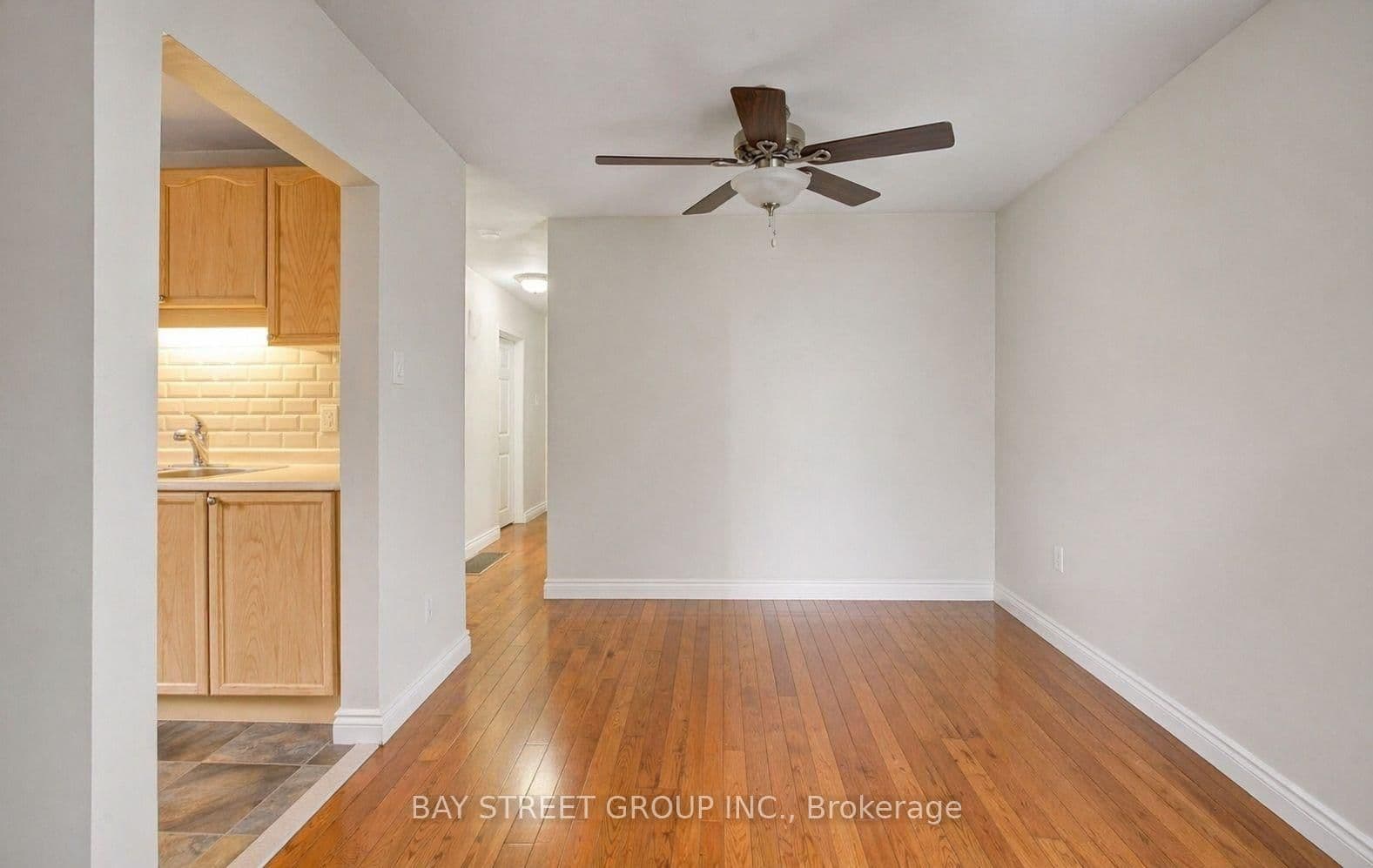 Main - 66 Walter Avenue, Newmarket, ON — photo 3
