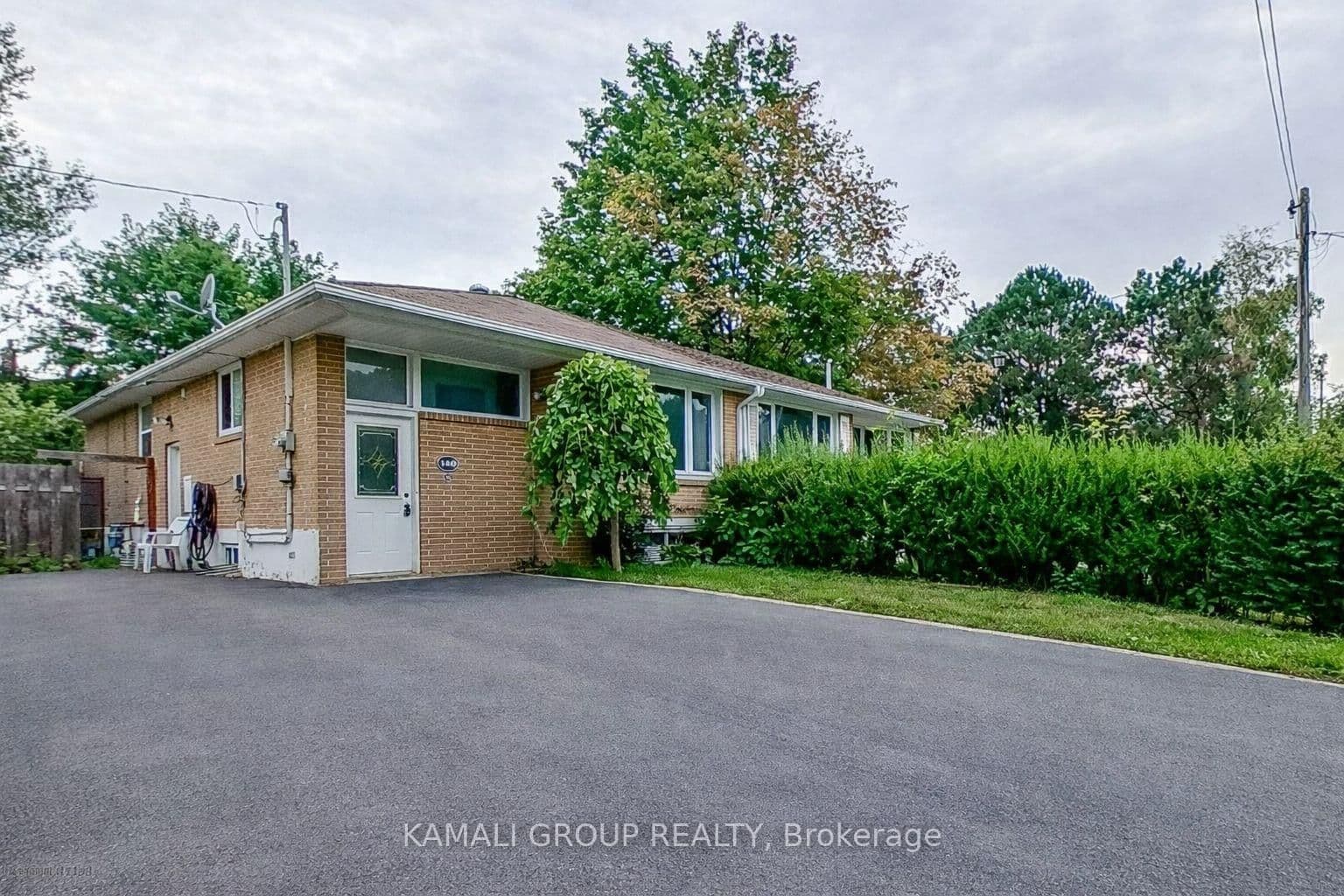 MAIN - 140 Cherrywood Drive, Newmarket, ON — photo 2