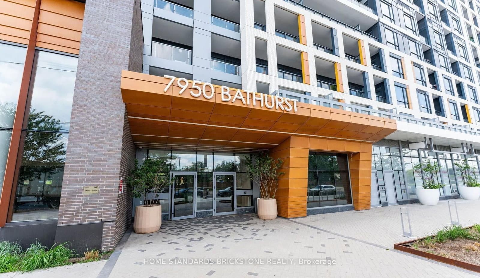 B-431 - 7950 Bathurst Street, Vaughan, ON — photo 2