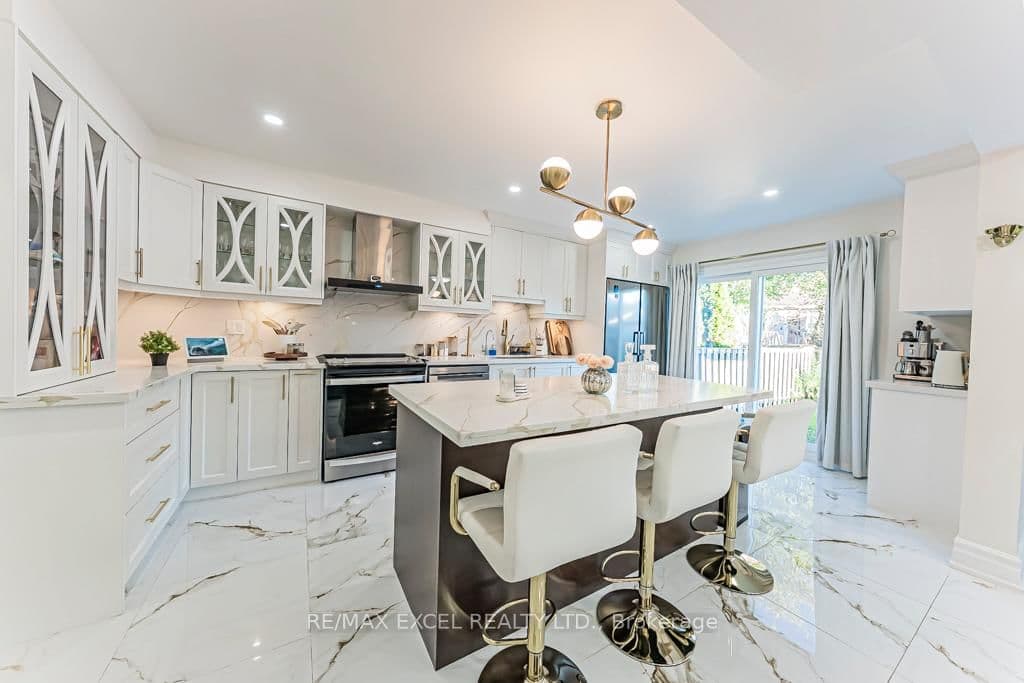 Upper - 311 Conley Street, Vaughan, ON — photo 2