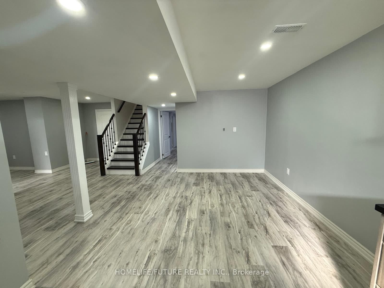 Bsmt - 19 Fairlee Circle, Whitchurch-Stouffville, ON — photo 2