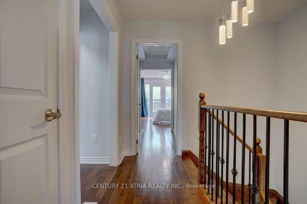 43 Gamble Glen Crescent, Richmond Hill, ON — photo 2