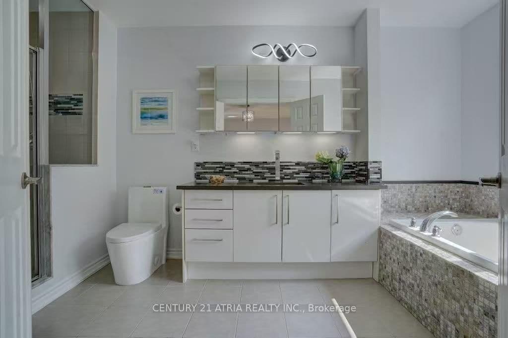43 Gamble Glen Crescent, Richmond Hill, ON — photo 3
