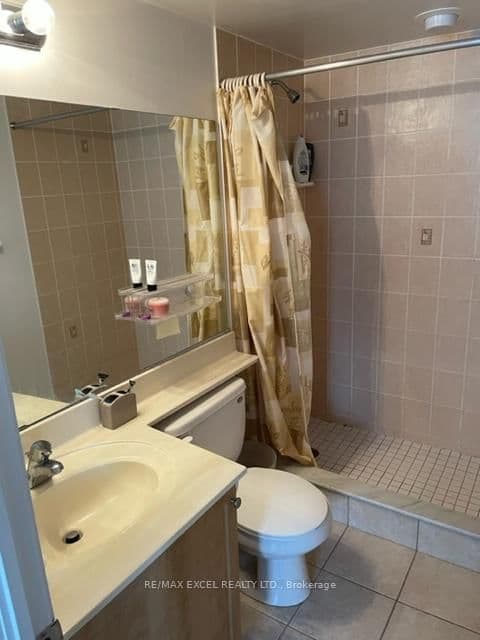 508 - 350 Red Maple Road, Richmond Hill, ON — photo 2