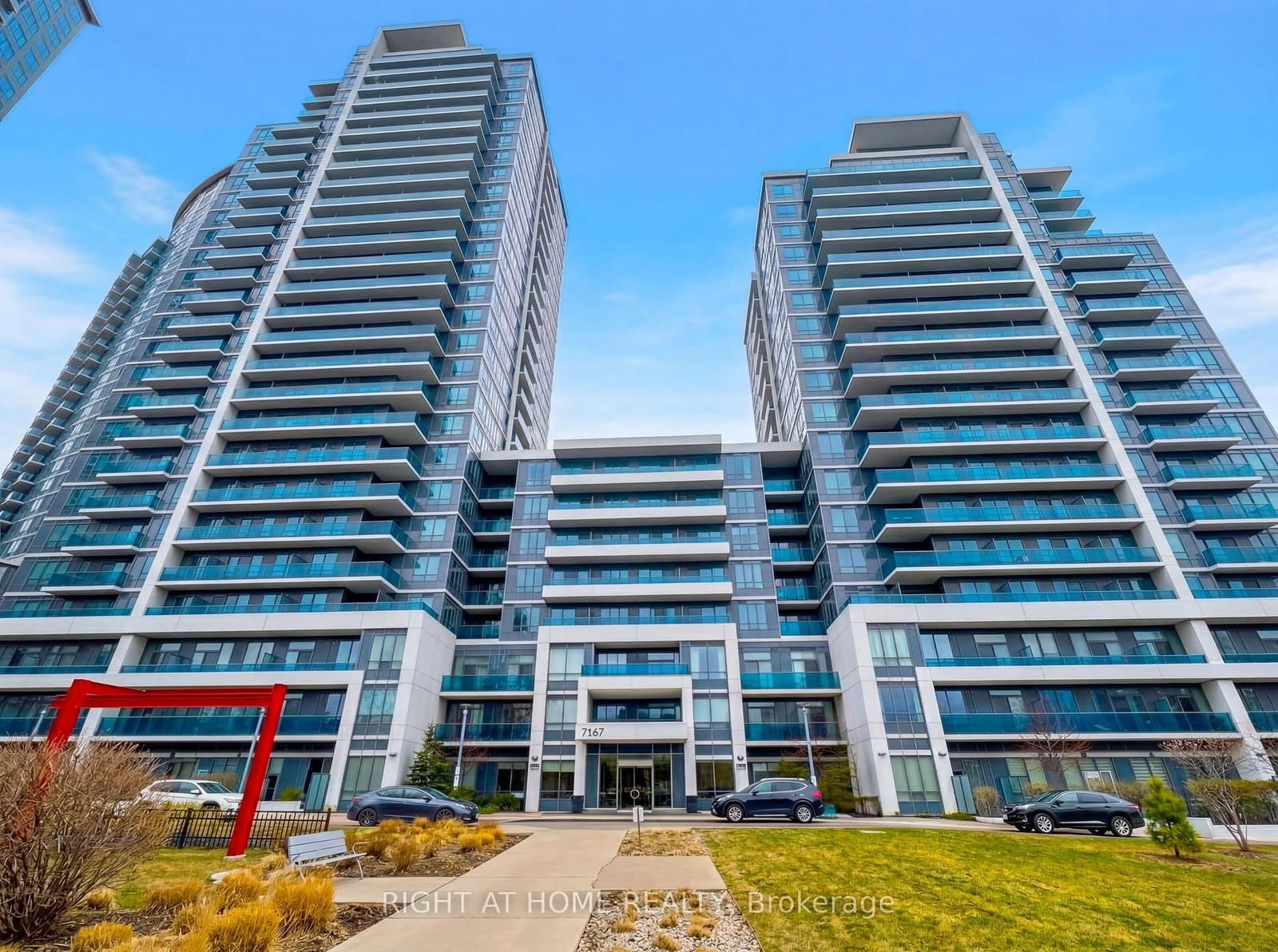 815 - 7167 Yonge Street, Markham, ON