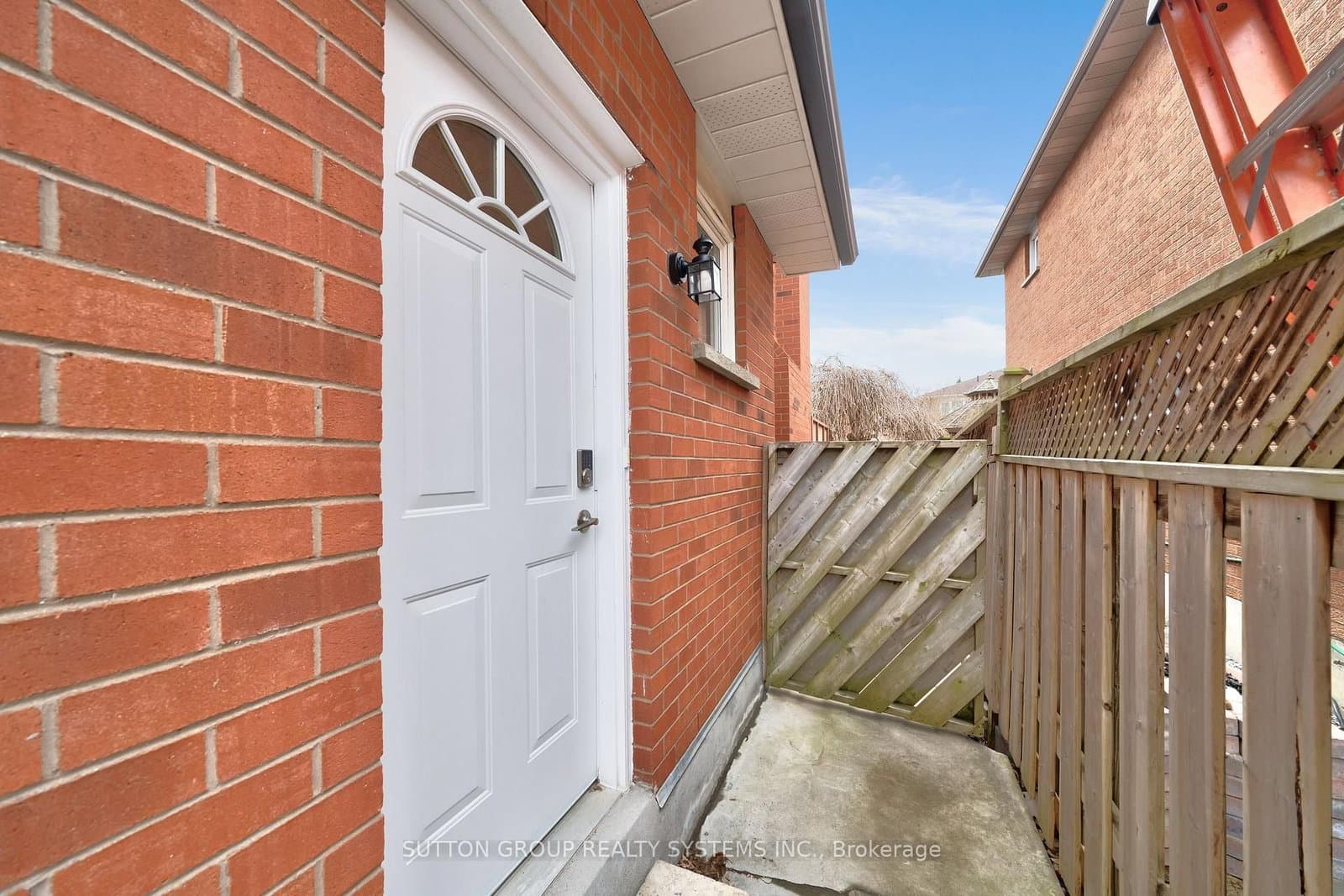 Lower - 56 Ballard Crescent, Newmarket, ON — photo 3