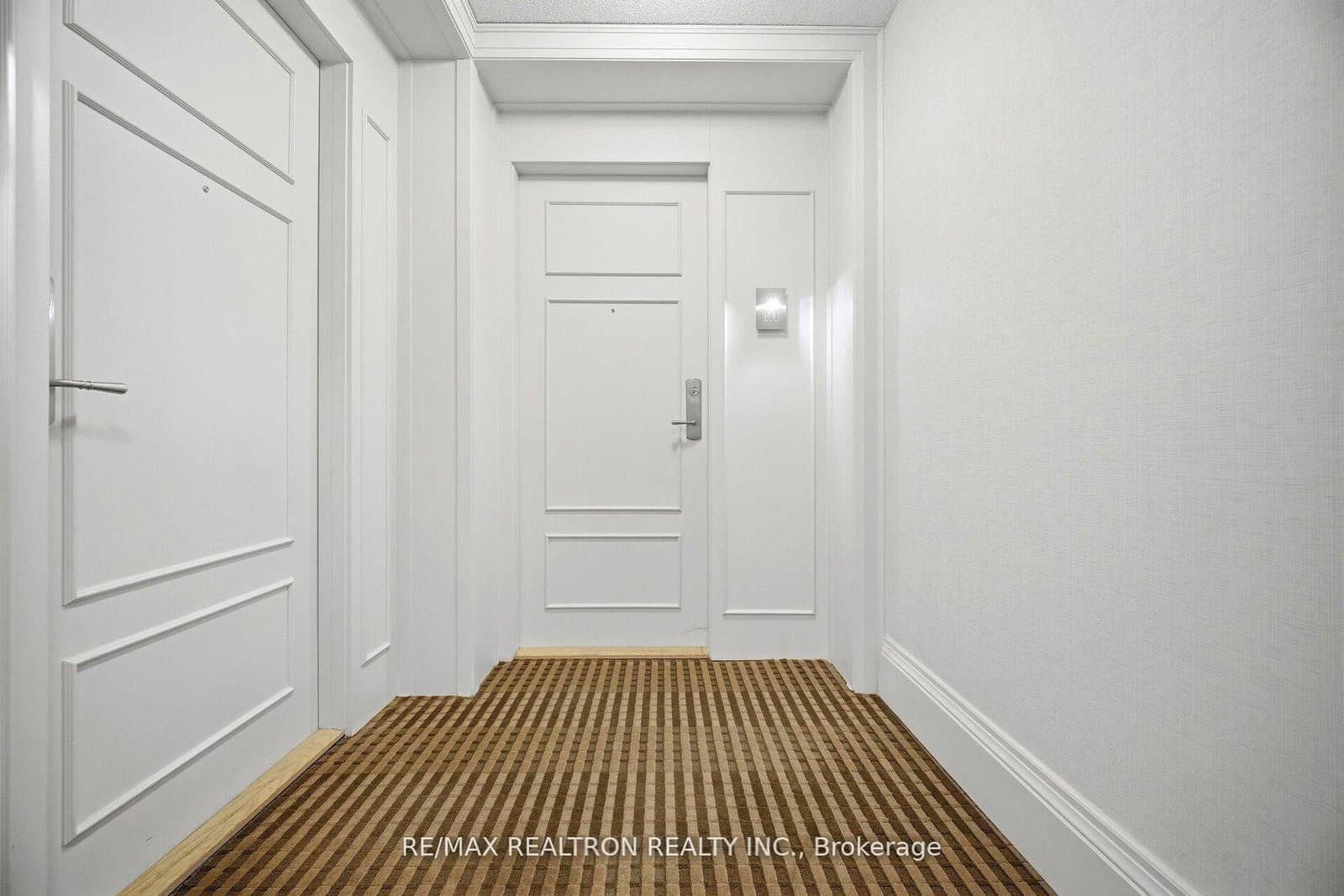 411 - 330 Red Maple Road, Richmond Hill, ON — photo 3