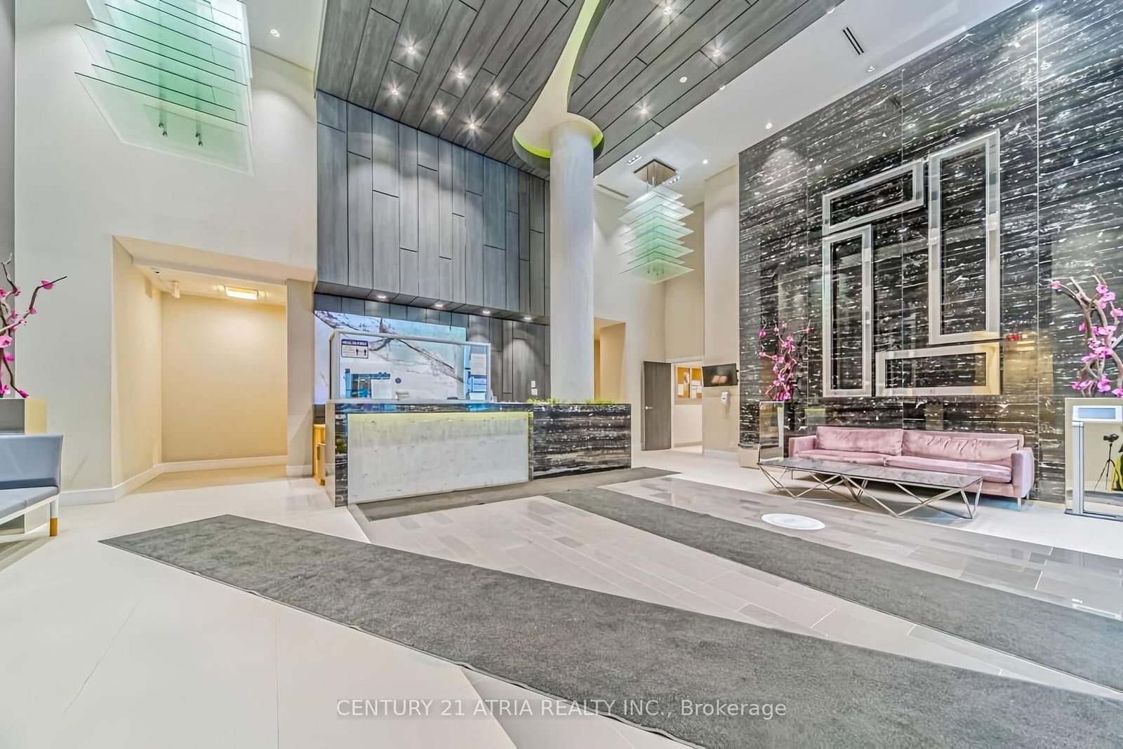903SE - 9199 Yonge Street, Richmond Hill, ON — photo 3