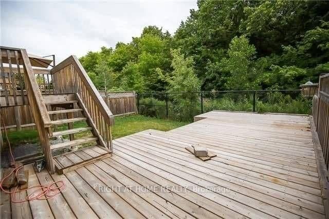 38 Elmeade Lane, Whitchurch-Stouffville, ON — photo 2