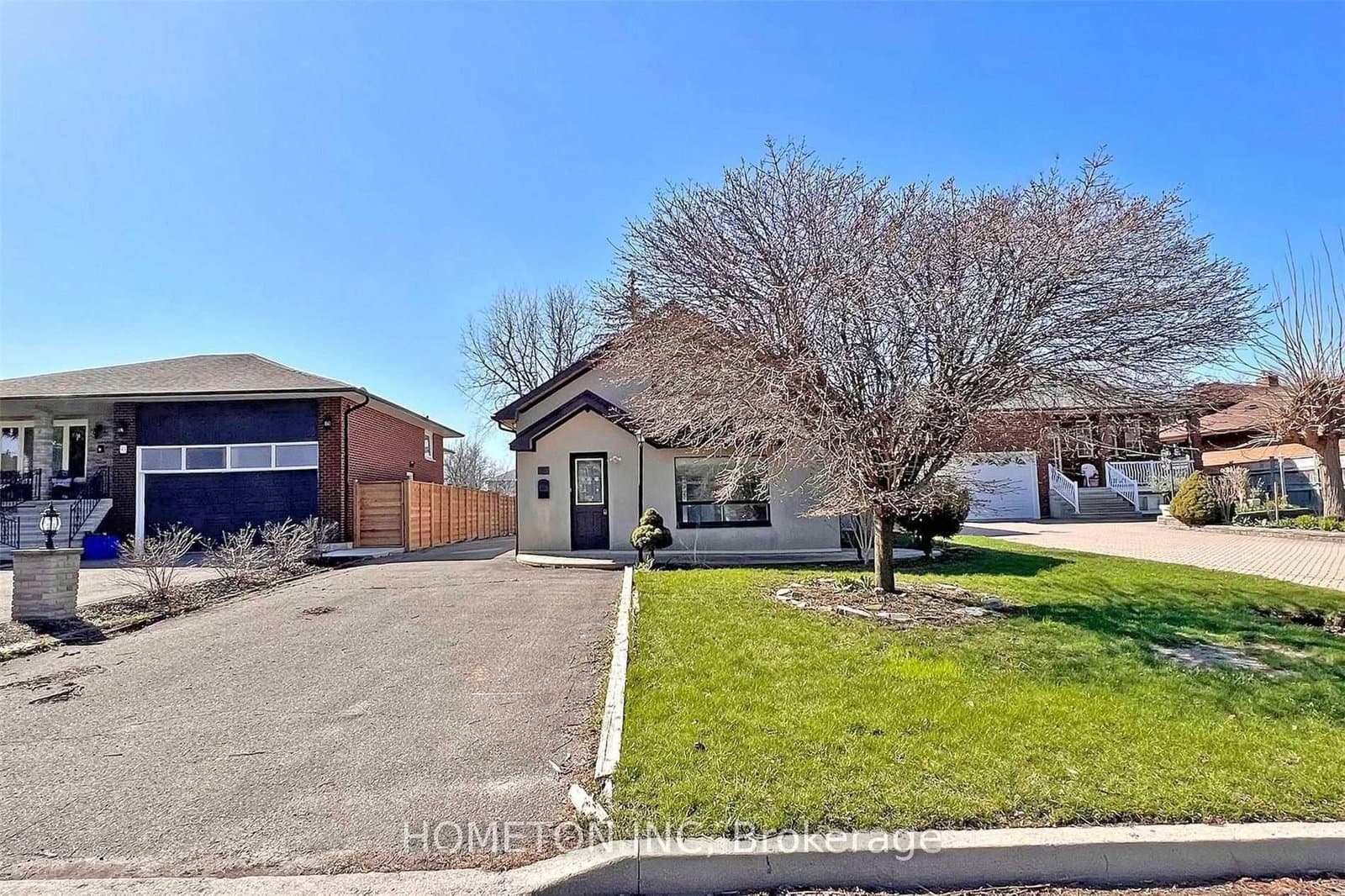 95 Yongehurst Road, Richmond Hill, ON