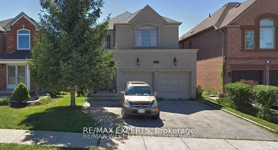 221 Matthew Drive, Vaughan, ON