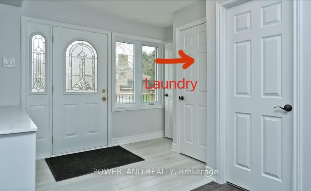 Main - 60 Collins Crescent, Aurora, ON — photo 3