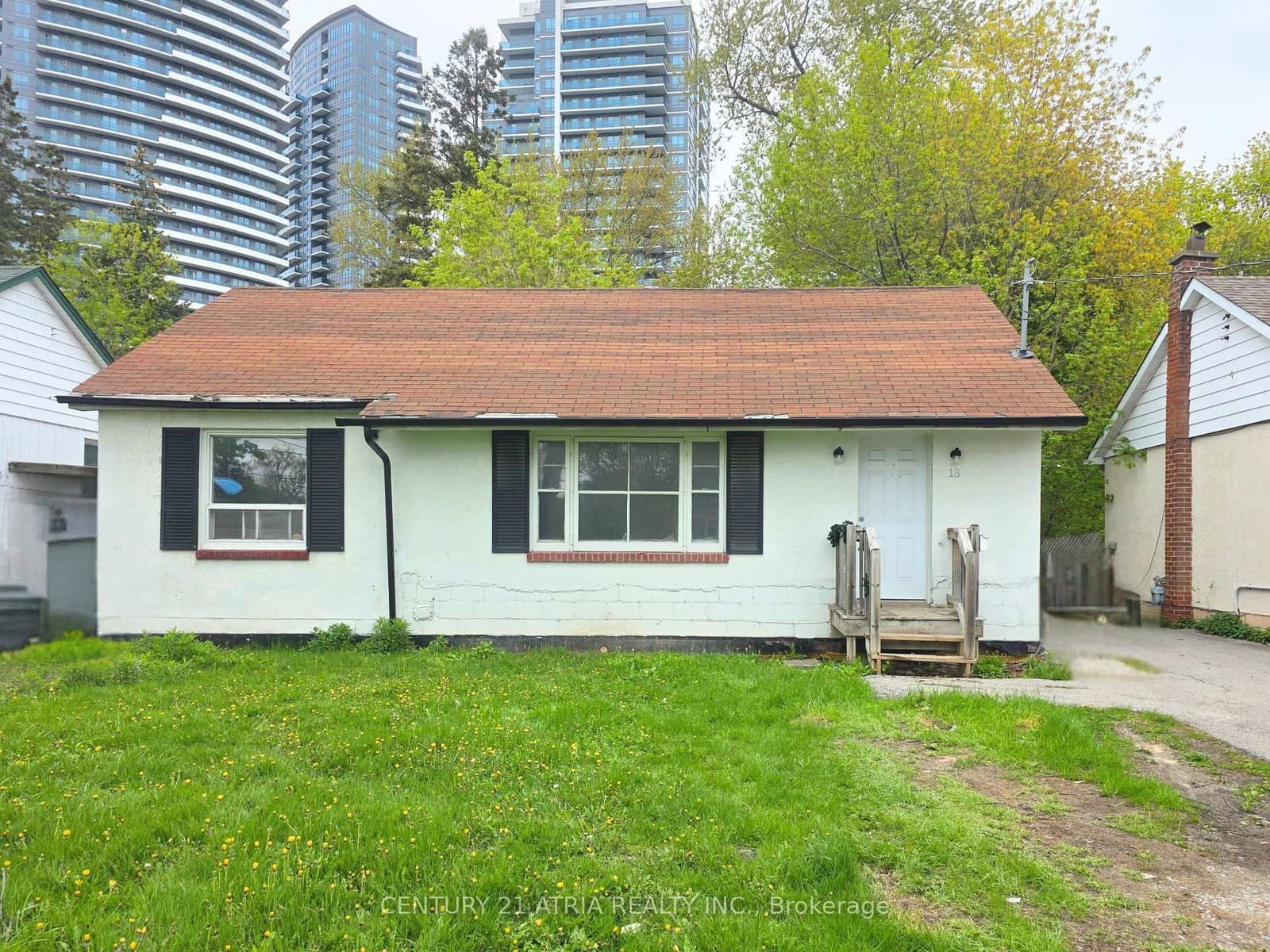 Main - 18 Grandview Avenue, Markham, ON
