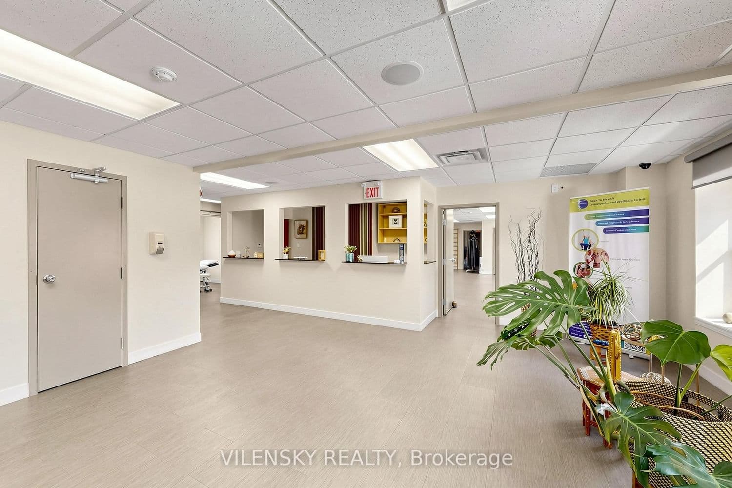 201 - STUDIO - 9994 Keele Street, Vaughan, ON — photo 2
