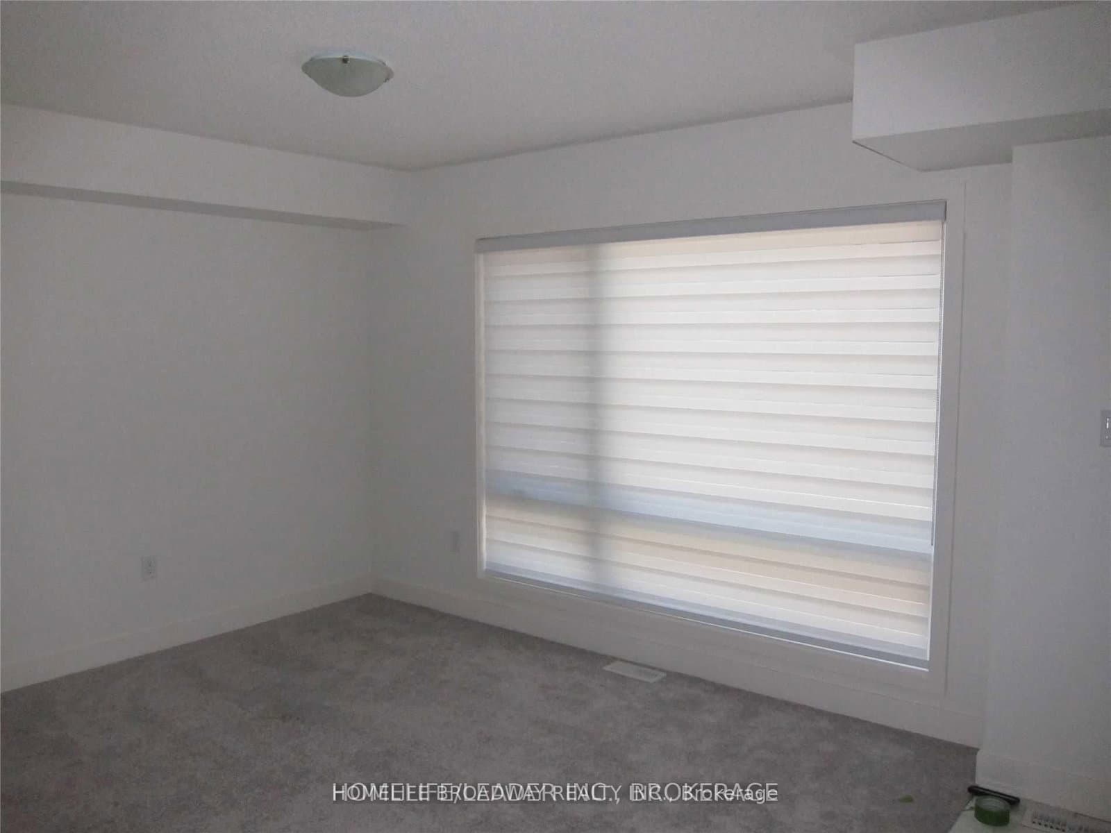 2 Benoit Street, Vaughan, ON — photo 2