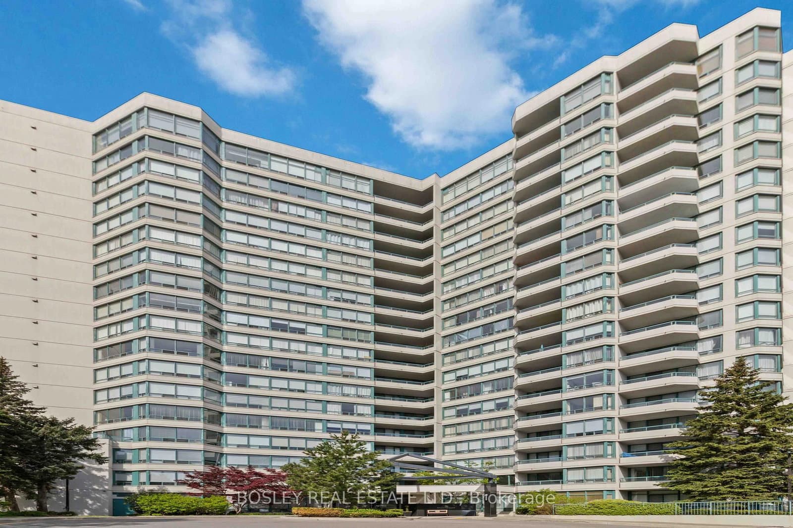 206 - 7250 Yonge Street, Vaughan, ON — photo 2