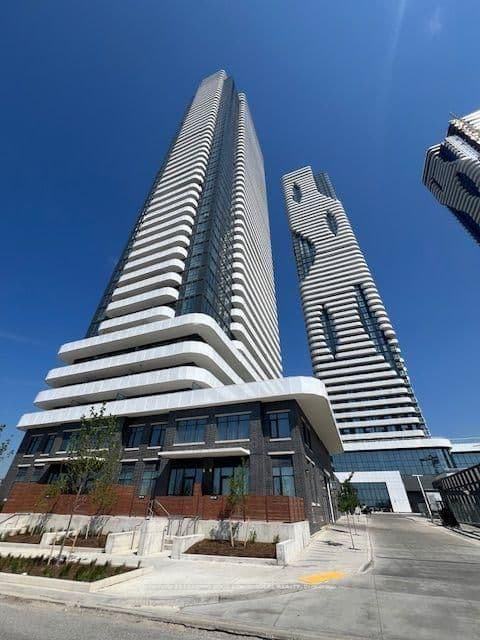 5211 - 225 Commerce Street, Vaughan, ON