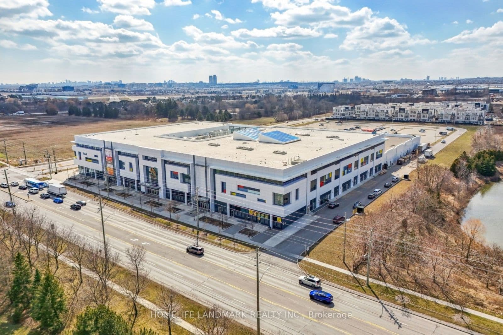 1B51 - 9390 Woodbine Avenue, Markham, ON — photo 3