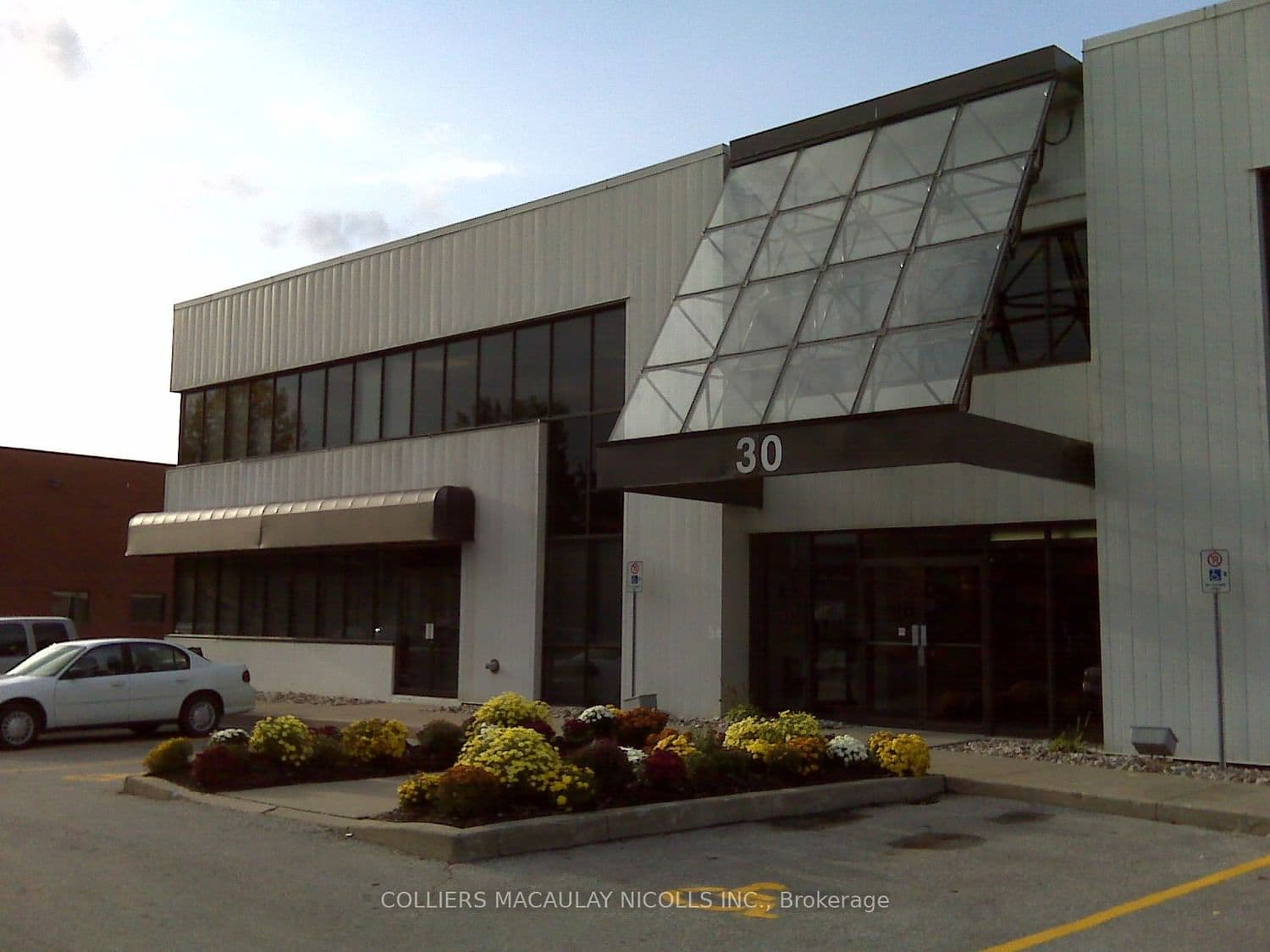 209 - 30 East Beaver Creek Road, Richmond Hill, ON