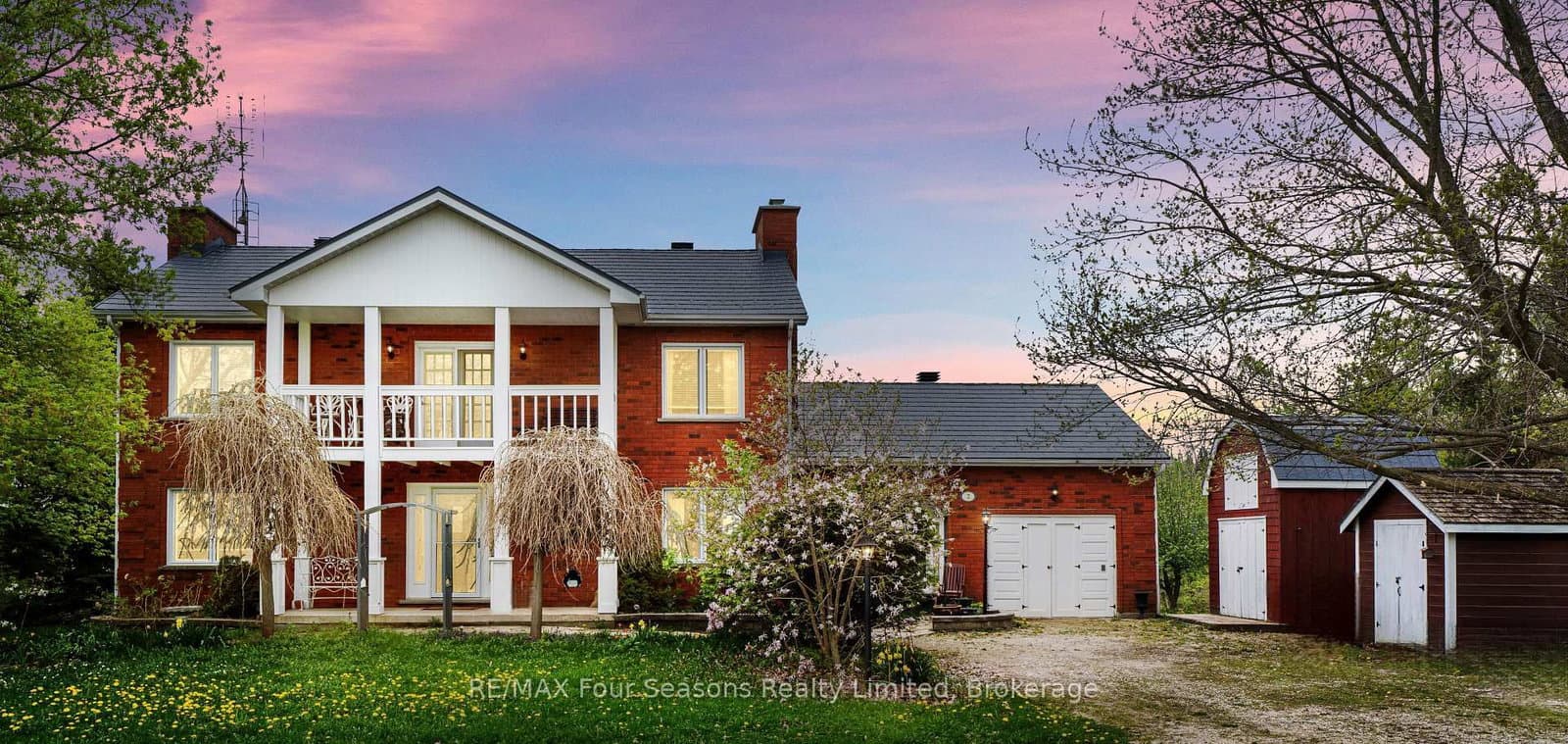 3 Sydenham Trail, Clearview, ON