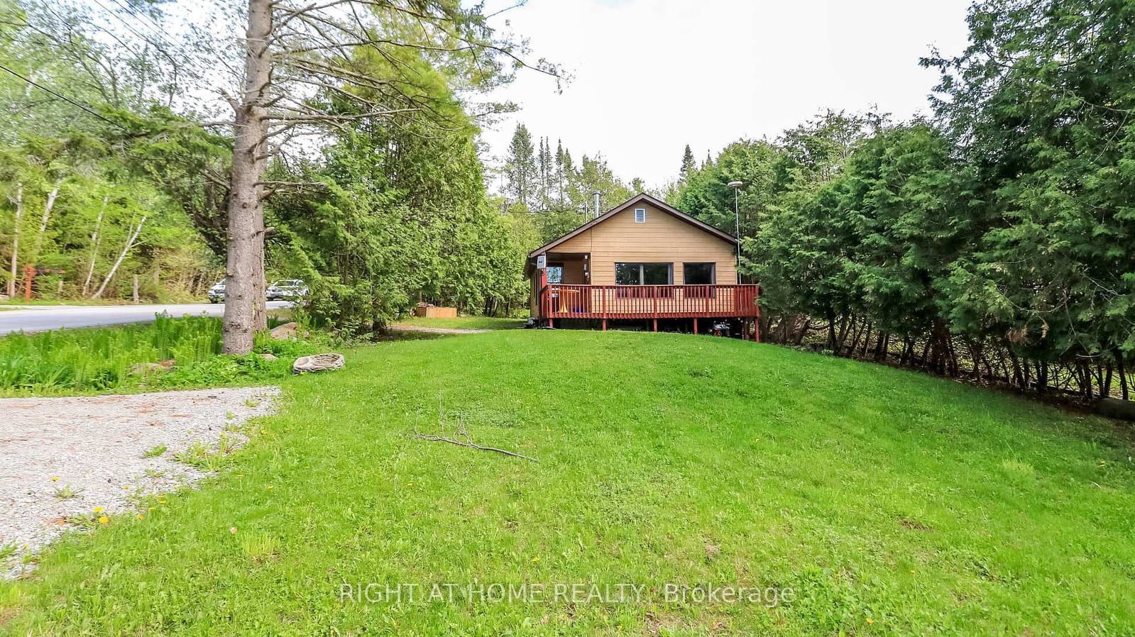 300 Albin Road, Tay, ON