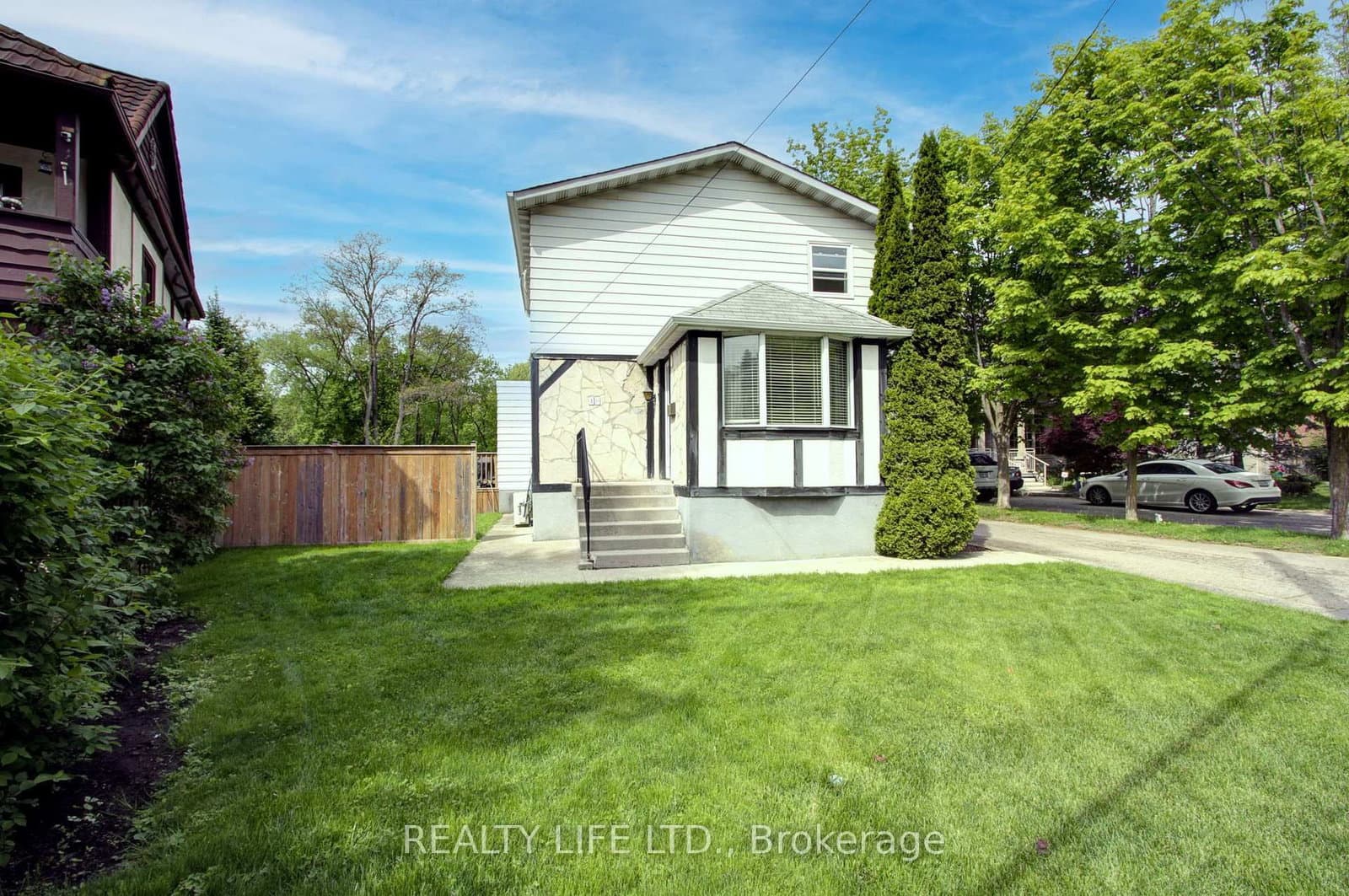 48 Bonnyview Drive, Toronto, ON — photo 3