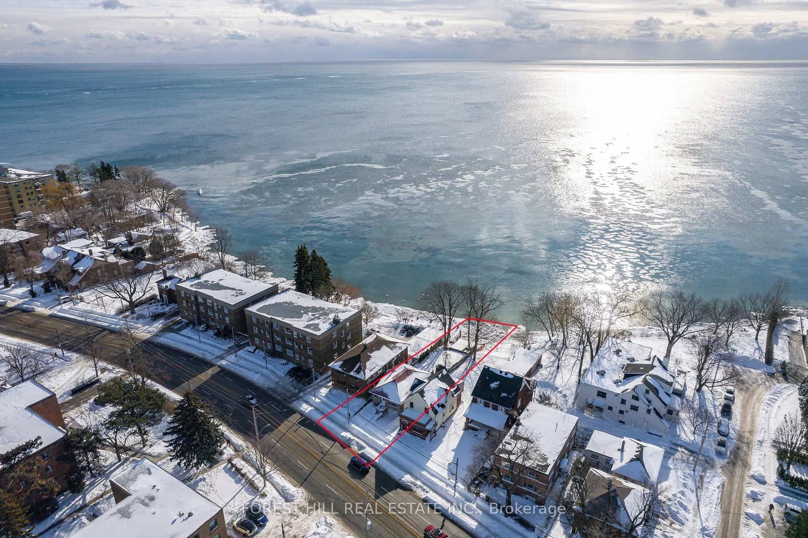 2703 Lake Shore Boulevard, Toronto, ON — photo 2