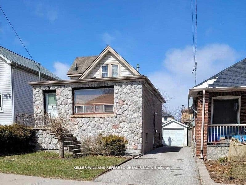8 Tilden Crescent, Toronto, ON