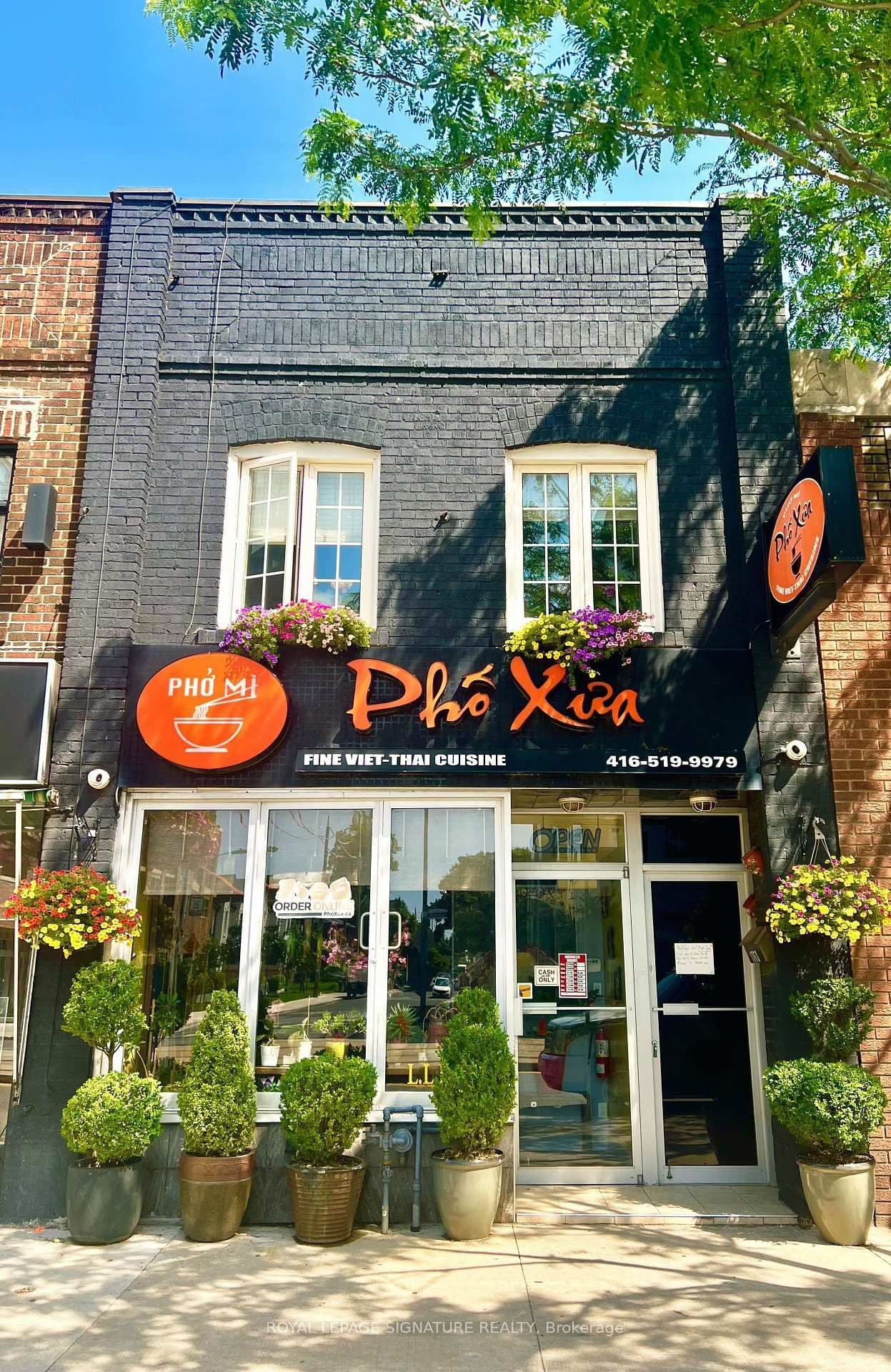 1768 St Clair Avenue, Toronto, ON