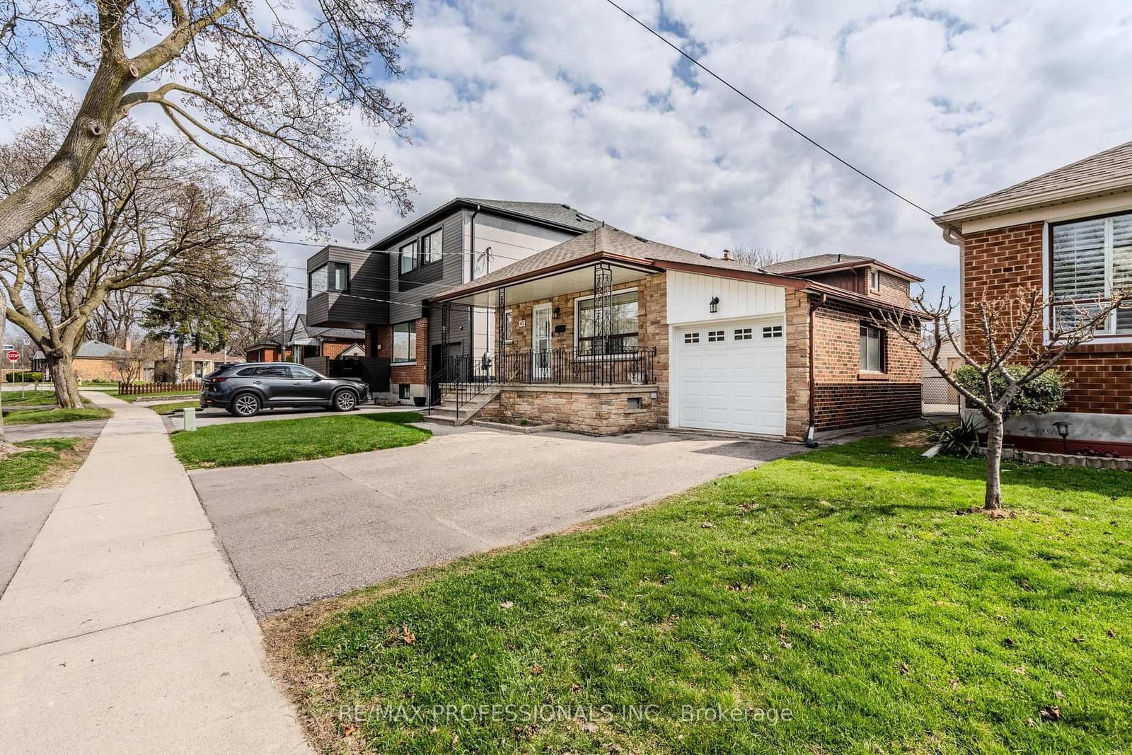 45 Chartwell Road, Toronto, ON — photo 2