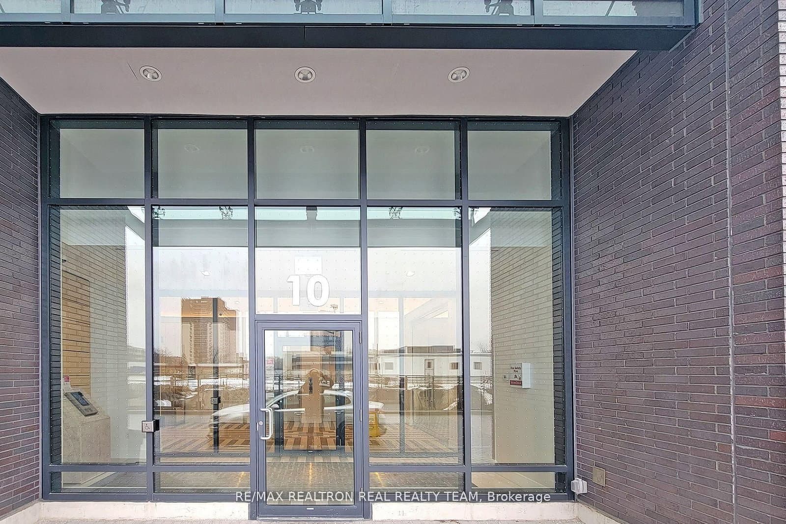 707 - 10 Gibbs Road, Toronto, ON — photo 3