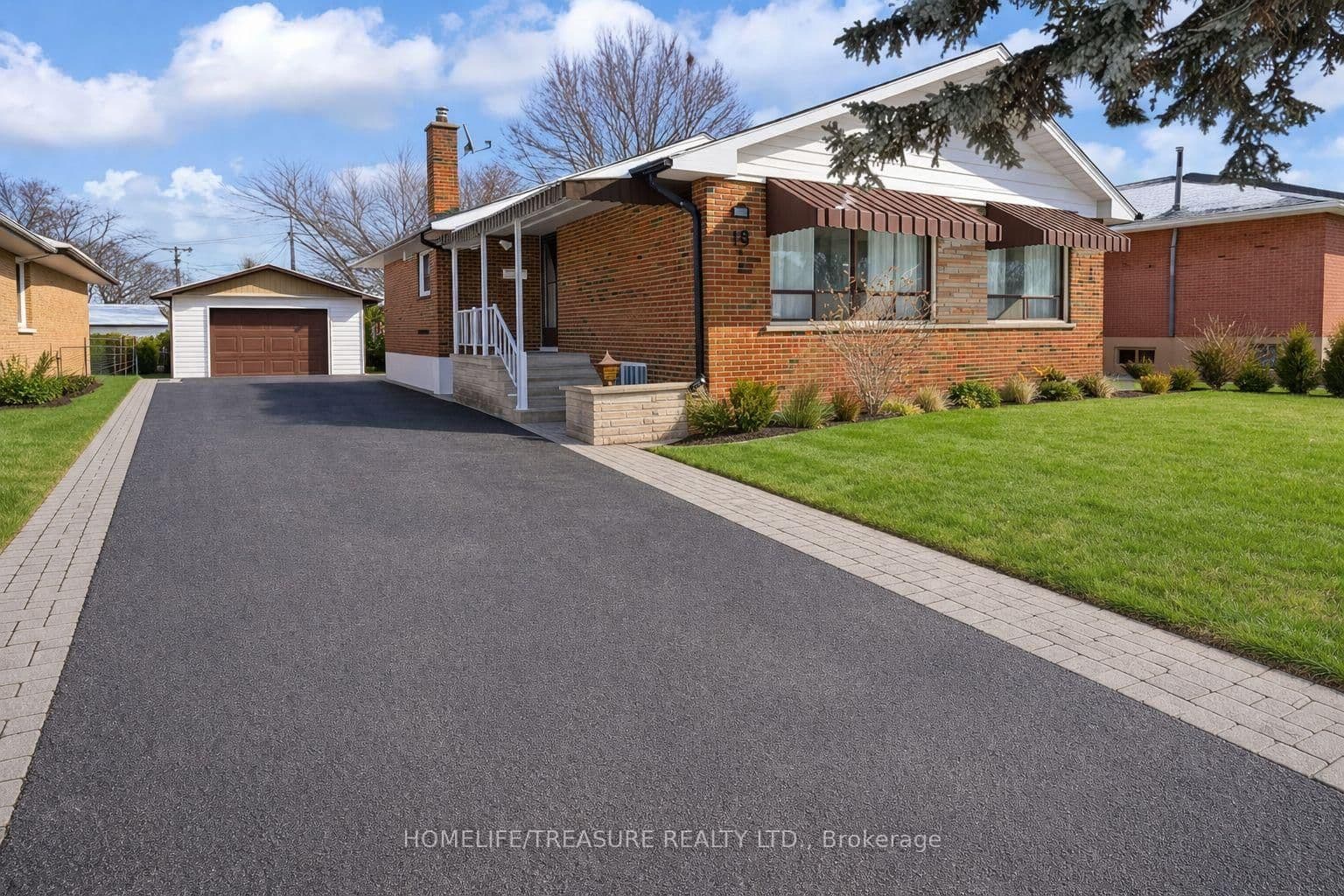 19 BRAMPTON Road, Toronto, ON