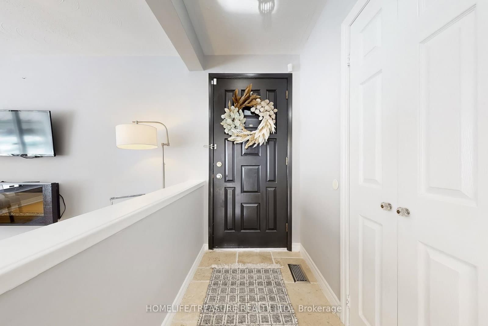 19 BRAMPTON Road, Toronto, ON — photo 2