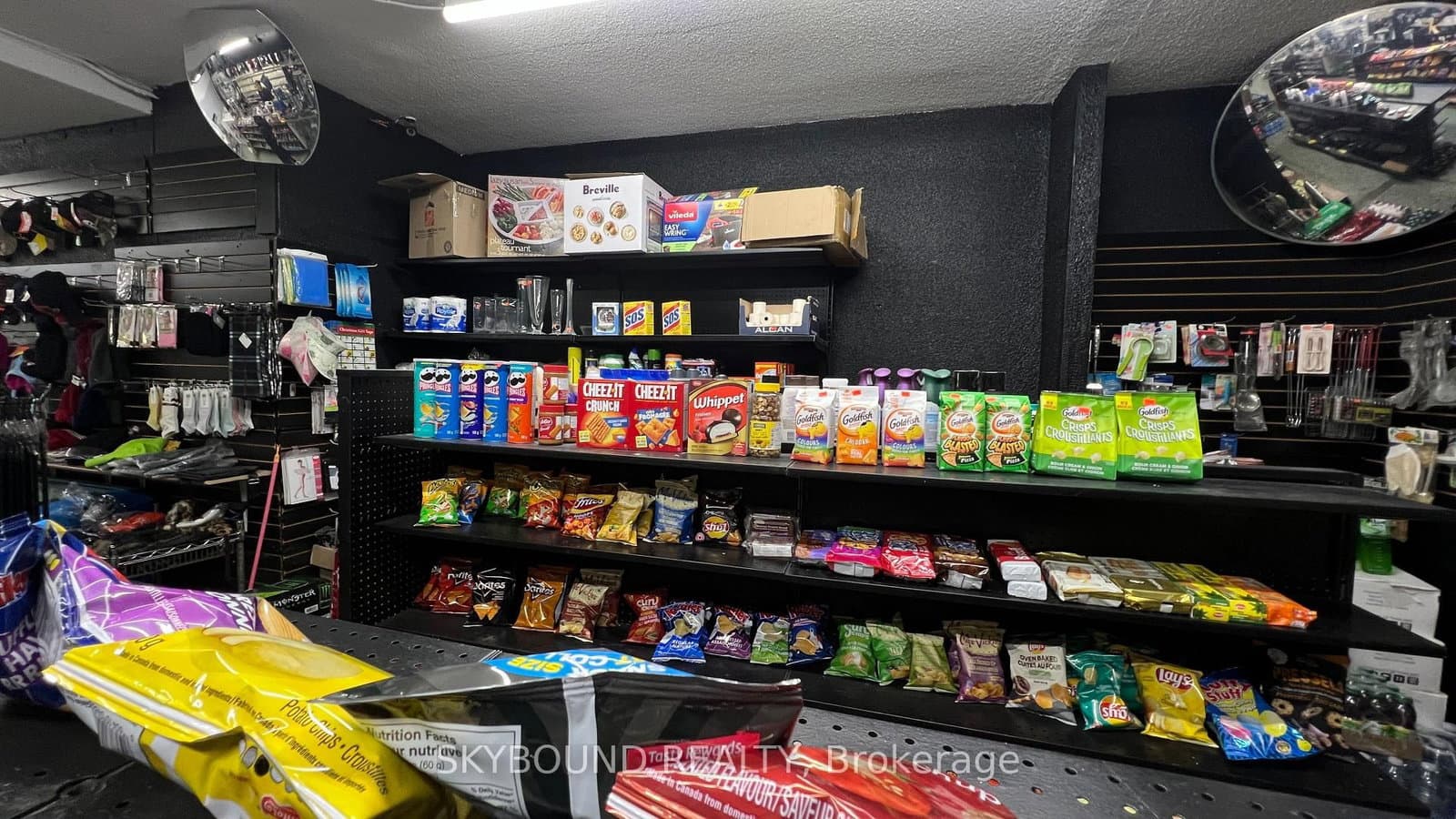 Unit 11 - 2111 Jane Street, Toronto, ON — photo 3