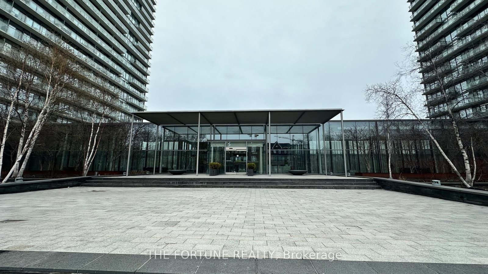 3213 - 105 The Queensway Avenue, Toronto, ON — photo 2