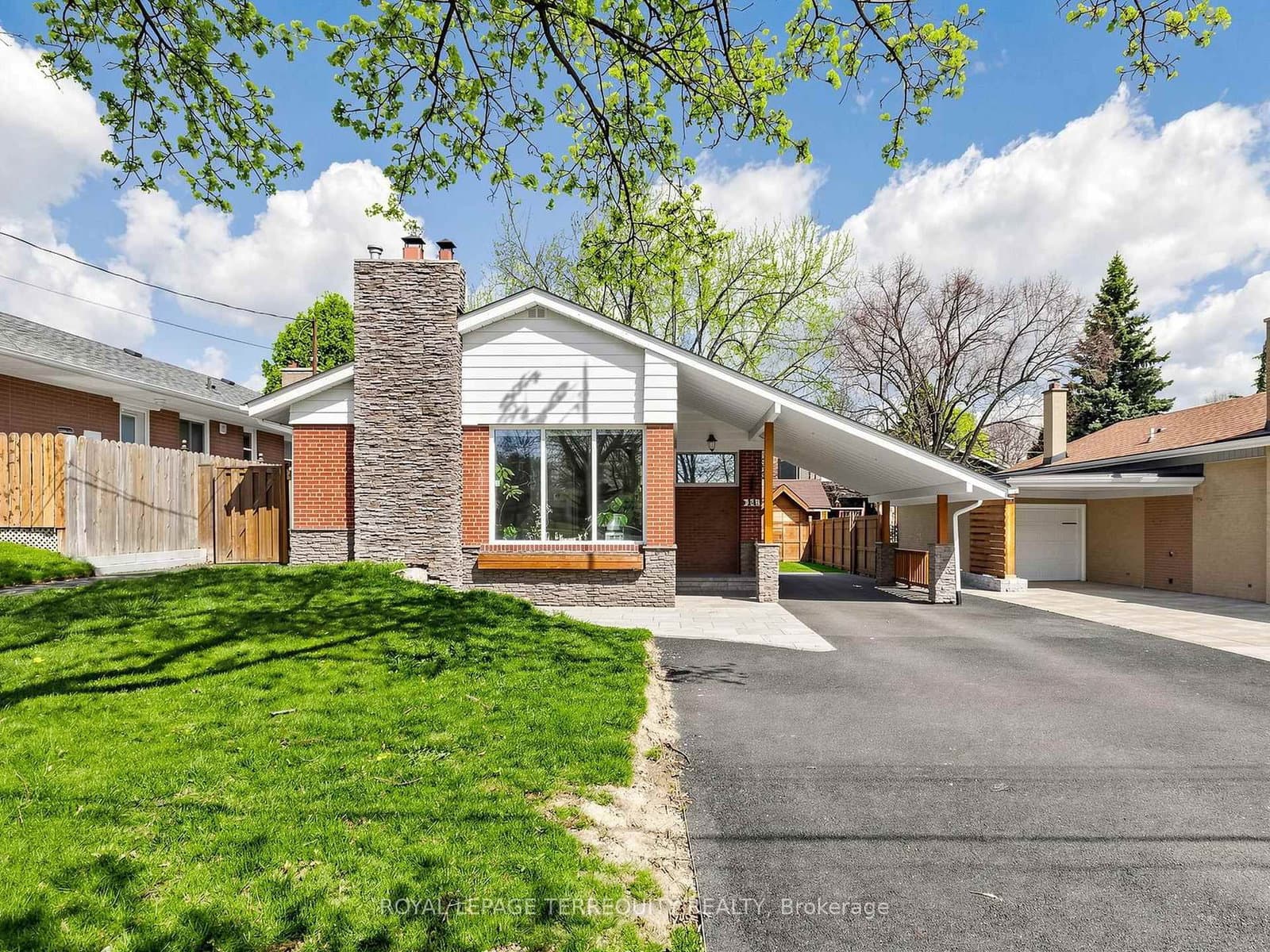 14 Hedges Boulevard, Toronto, ON