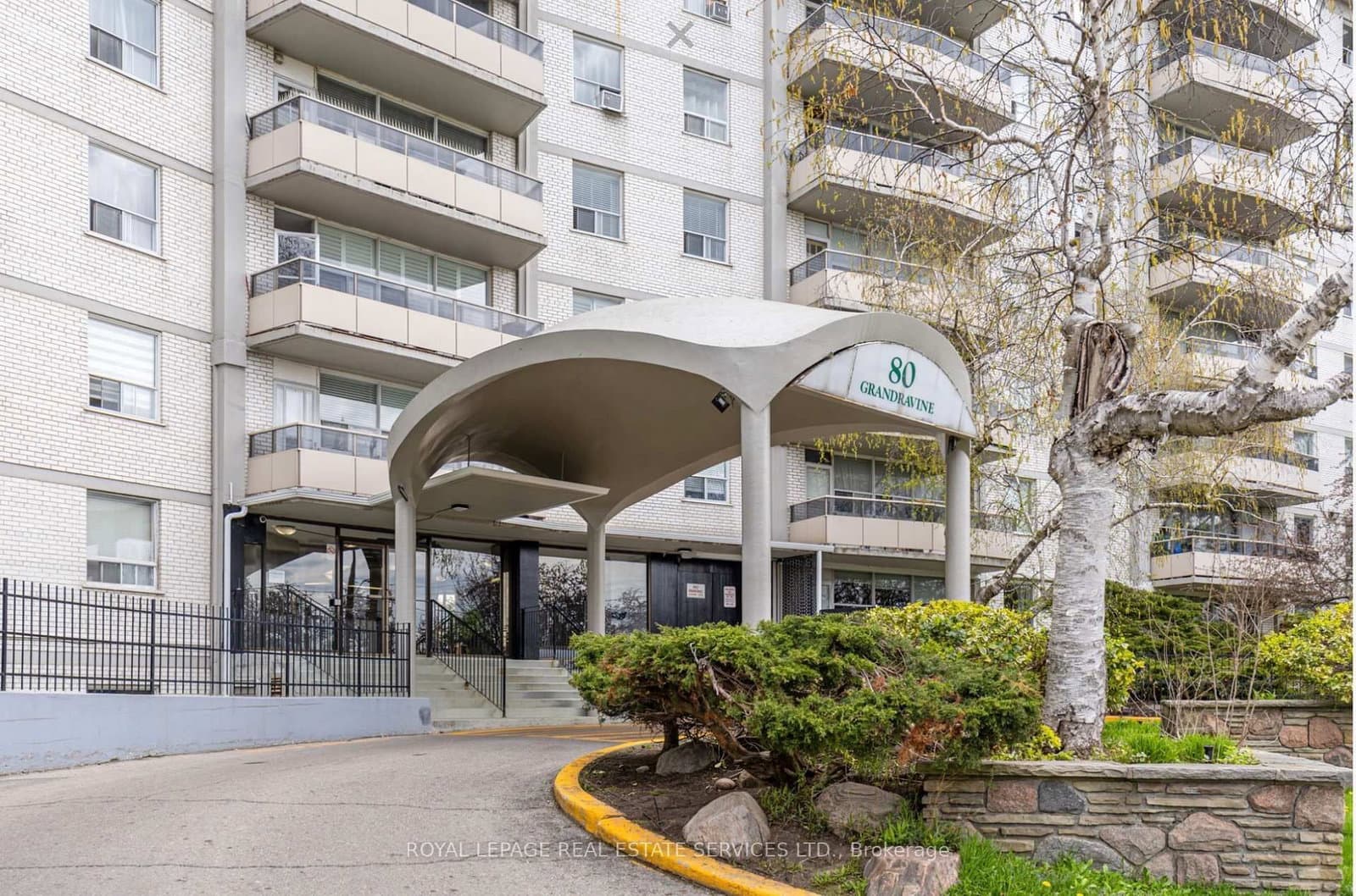 914 - 80 Grandravine Drive, Toronto, ON — photo 2