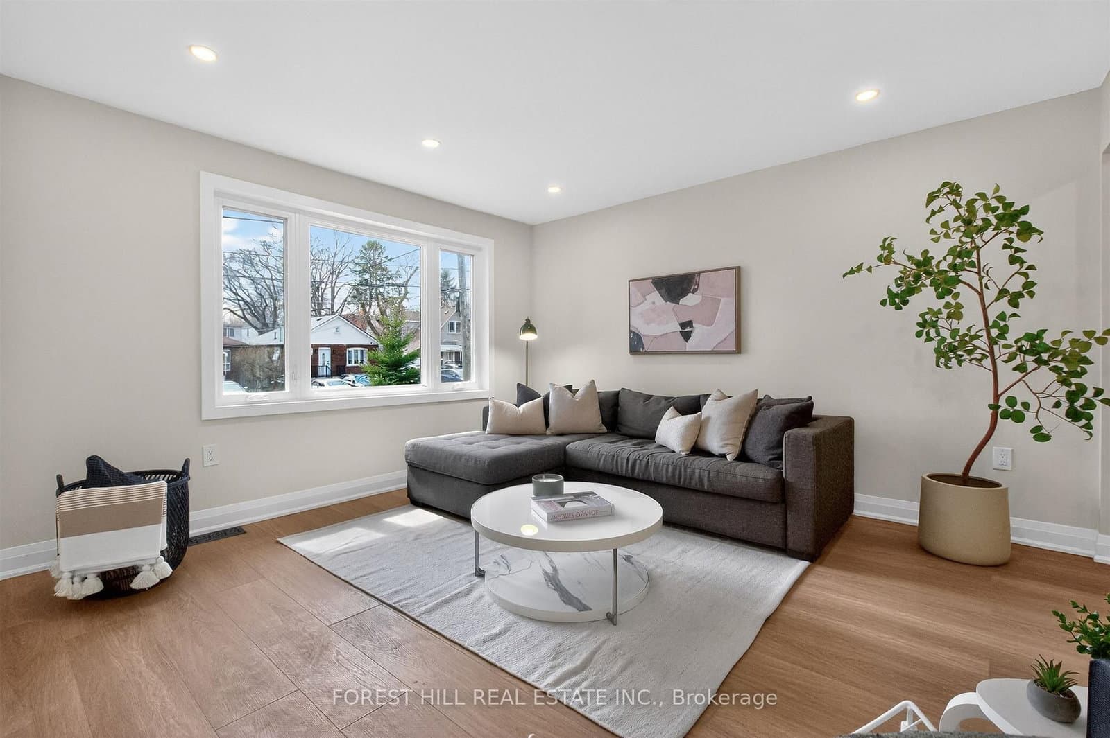 17 Alexander Street, Toronto, ON — photo 3