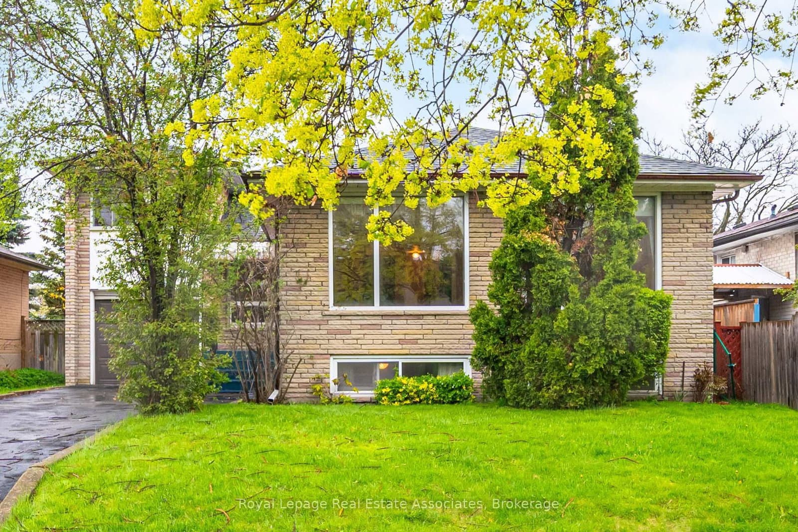 193 Kingsview Boulevard, Toronto, ON