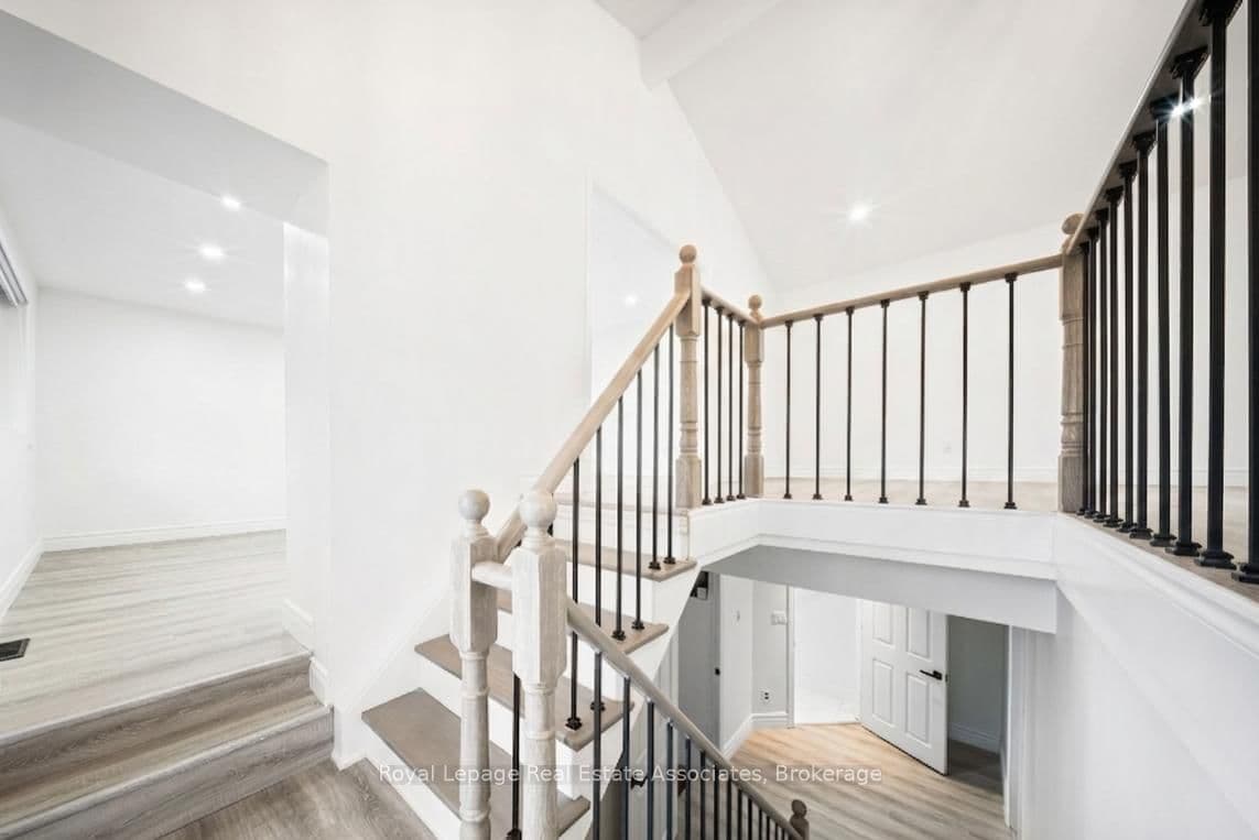 665 Kipling Avenue, Toronto, ON — photo 3
