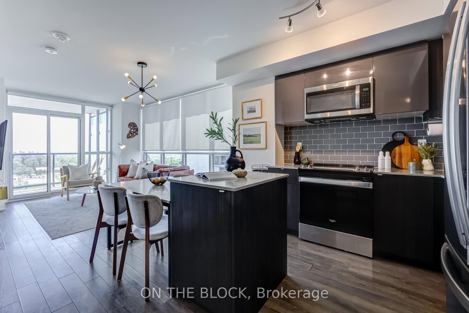810 - 1461 Lawrence Avenue, Toronto, ON