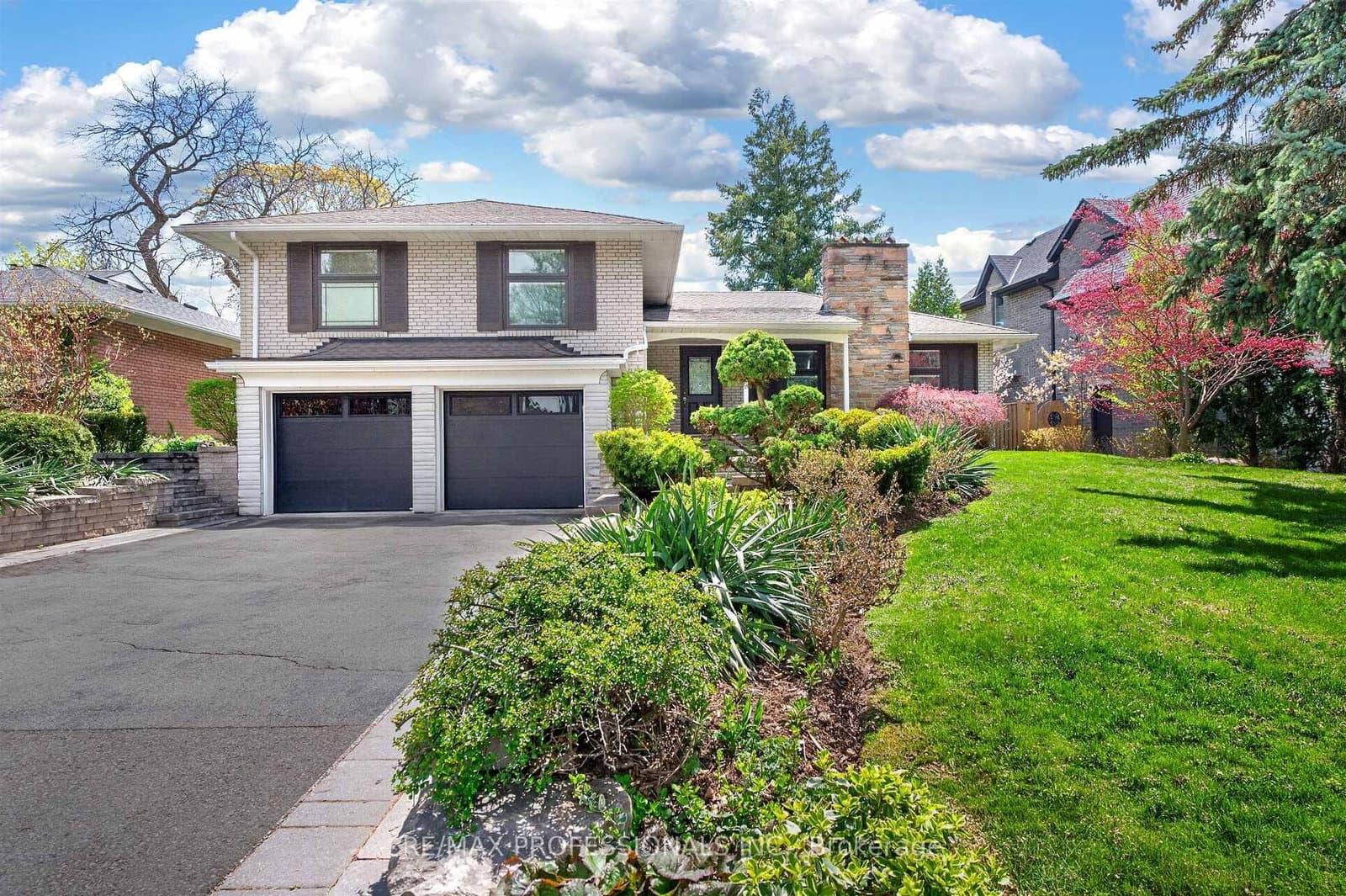 64 Ravensbourne Crescent, Toronto, ON