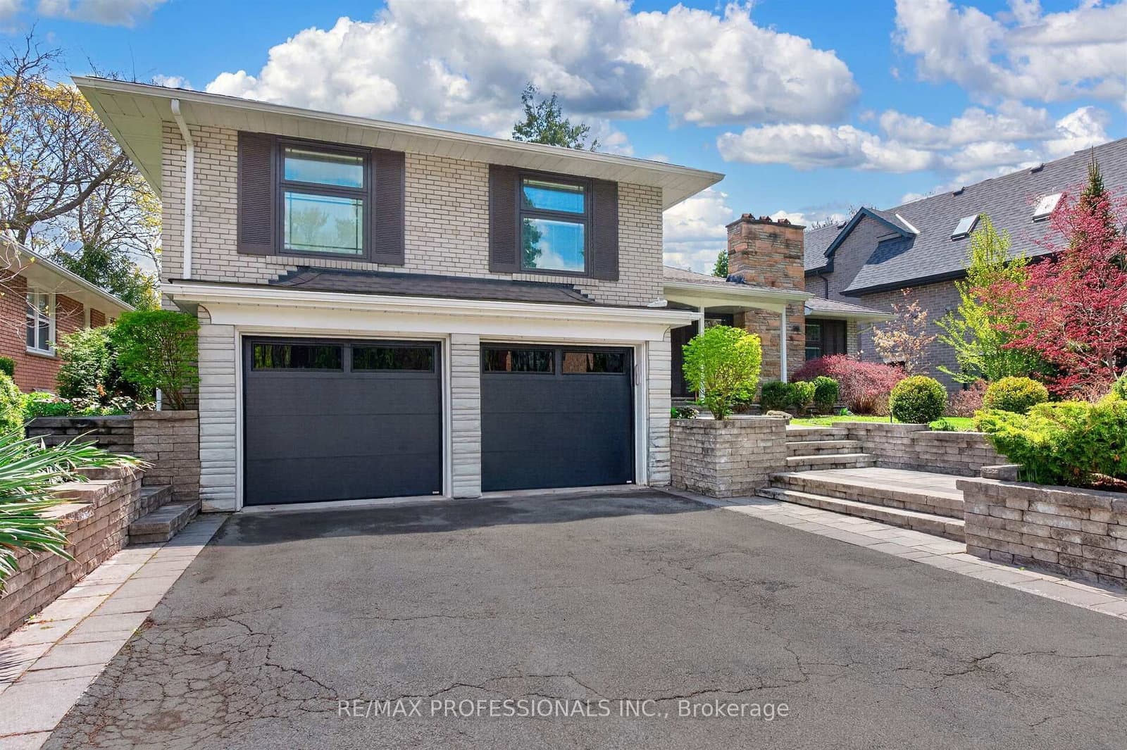 64 Ravensbourne Crescent, Toronto, ON — photo 2