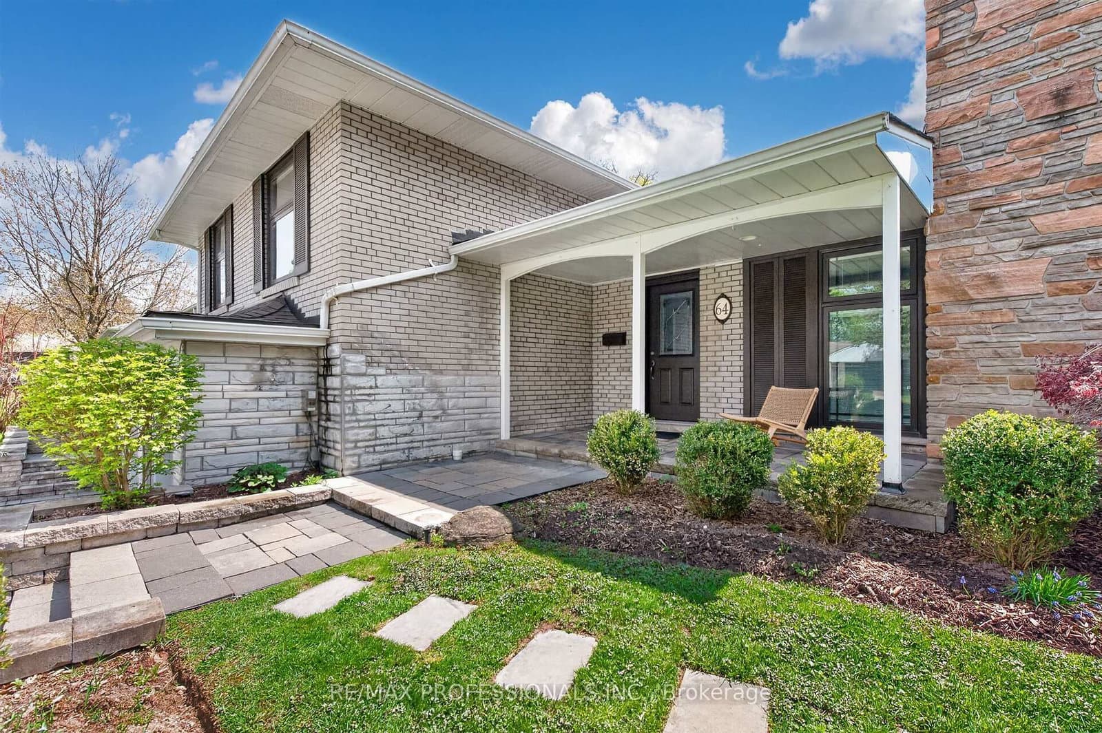 64 Ravensbourne Crescent, Toronto, ON — photo 3