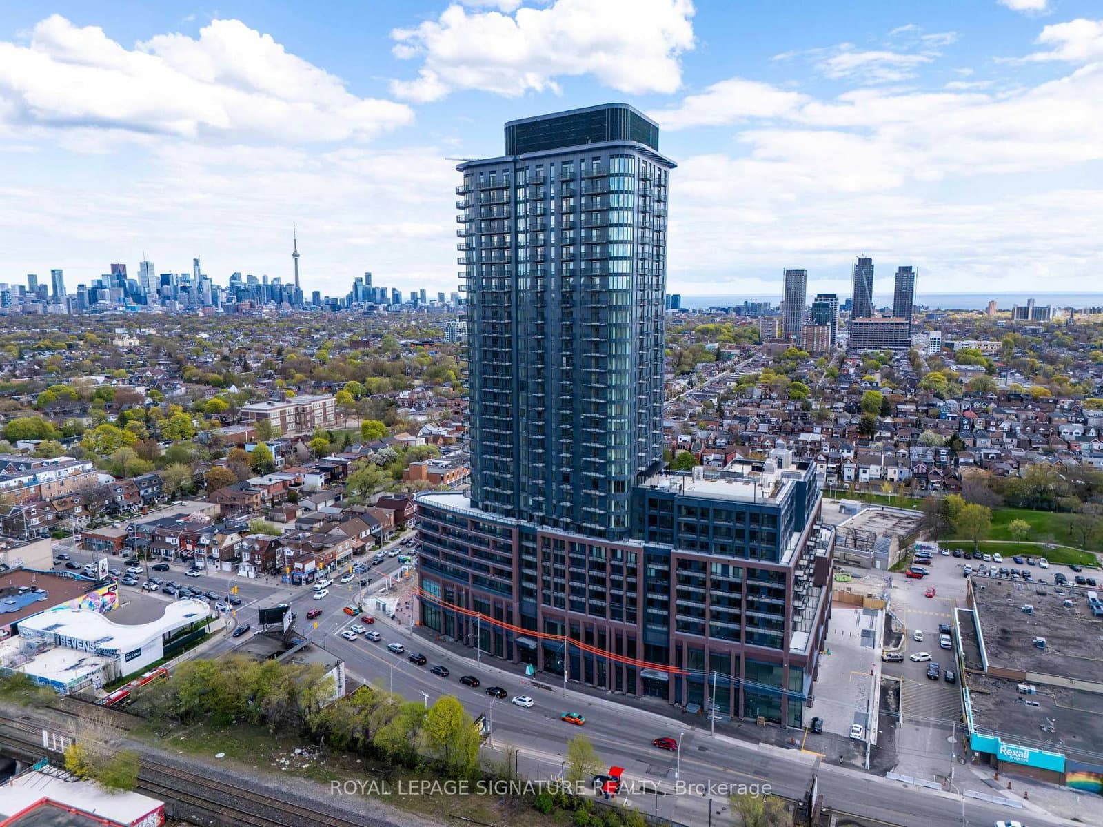 1601 - 1185 Dupont Street, Toronto, ON