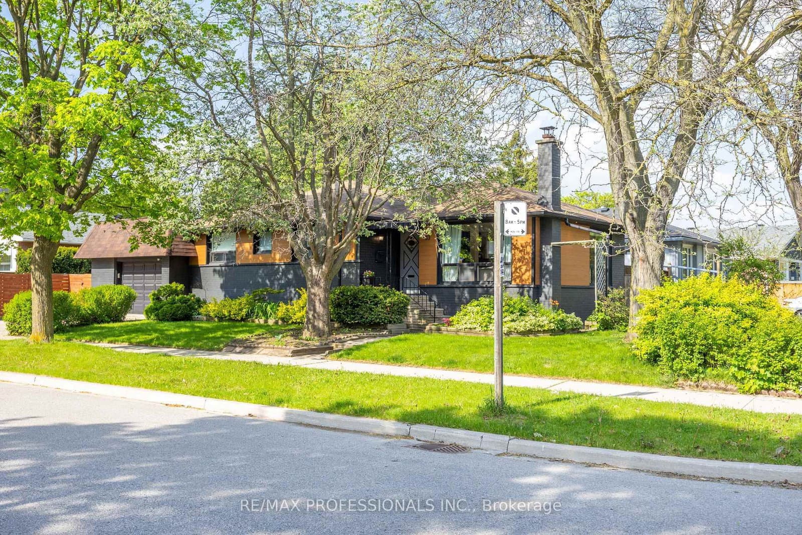 33 Brampton Road, Toronto, ON — photo 3