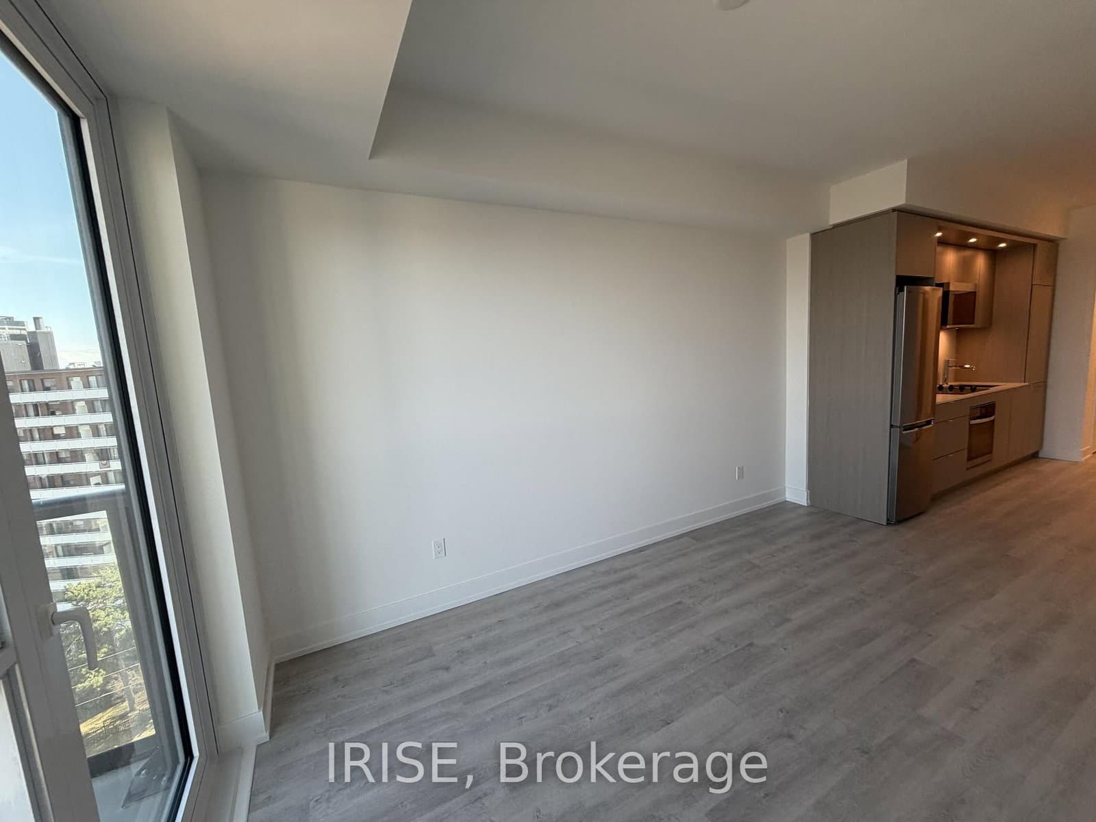 1101 - 60 Central Park Road, Toronto, ON — photo 2
