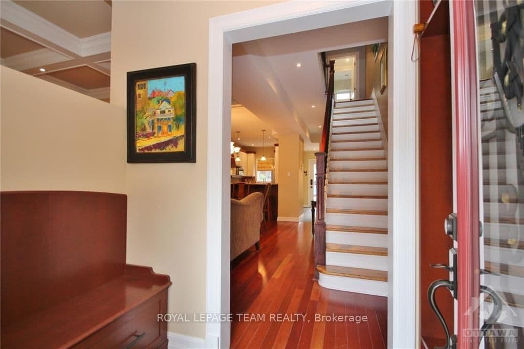 107 BLACKBURN Avenue, Ottawa, ON — photo 3